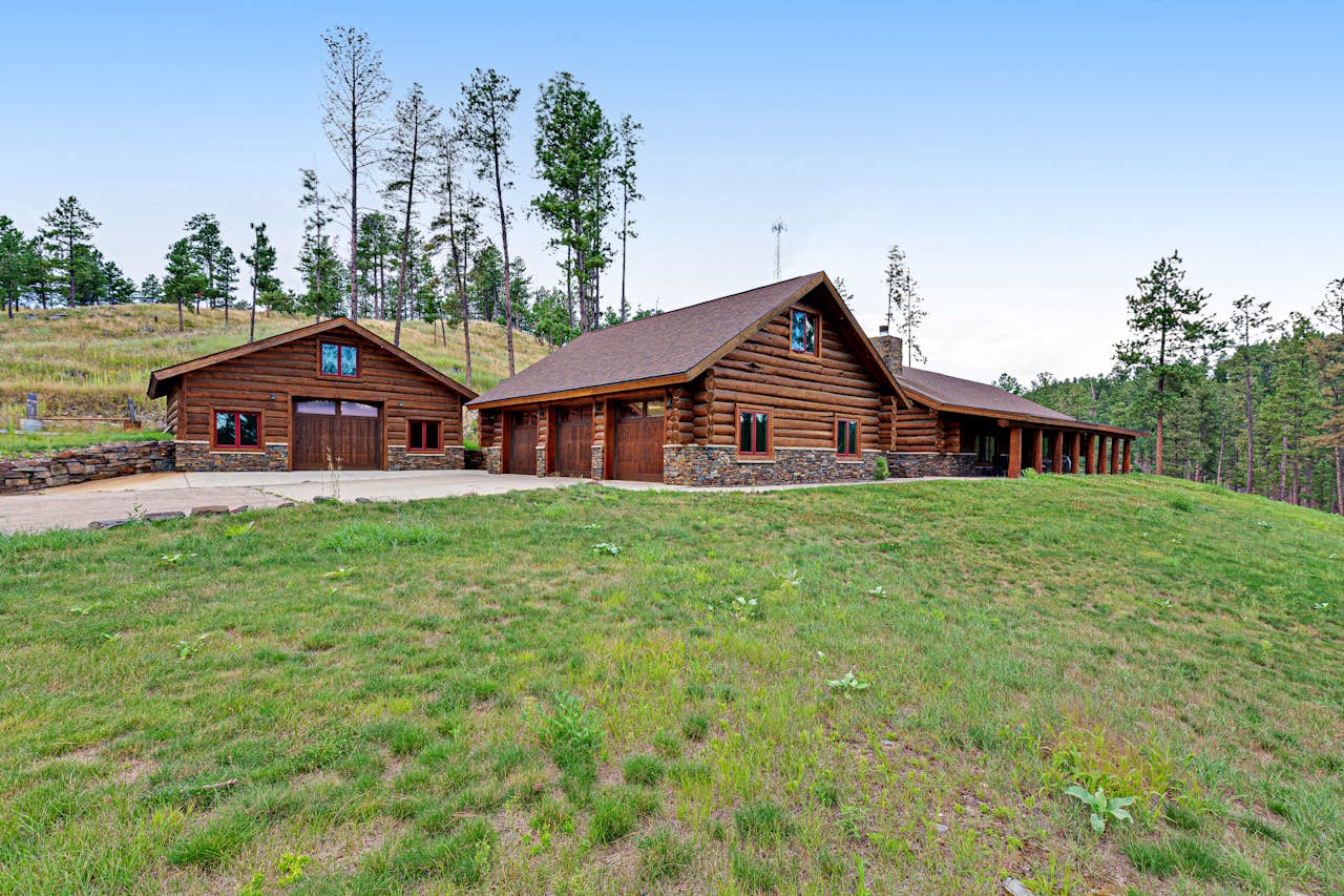 Ponderosa Lodge 4 BD Hill City, SD Vacation Rental Vacasa