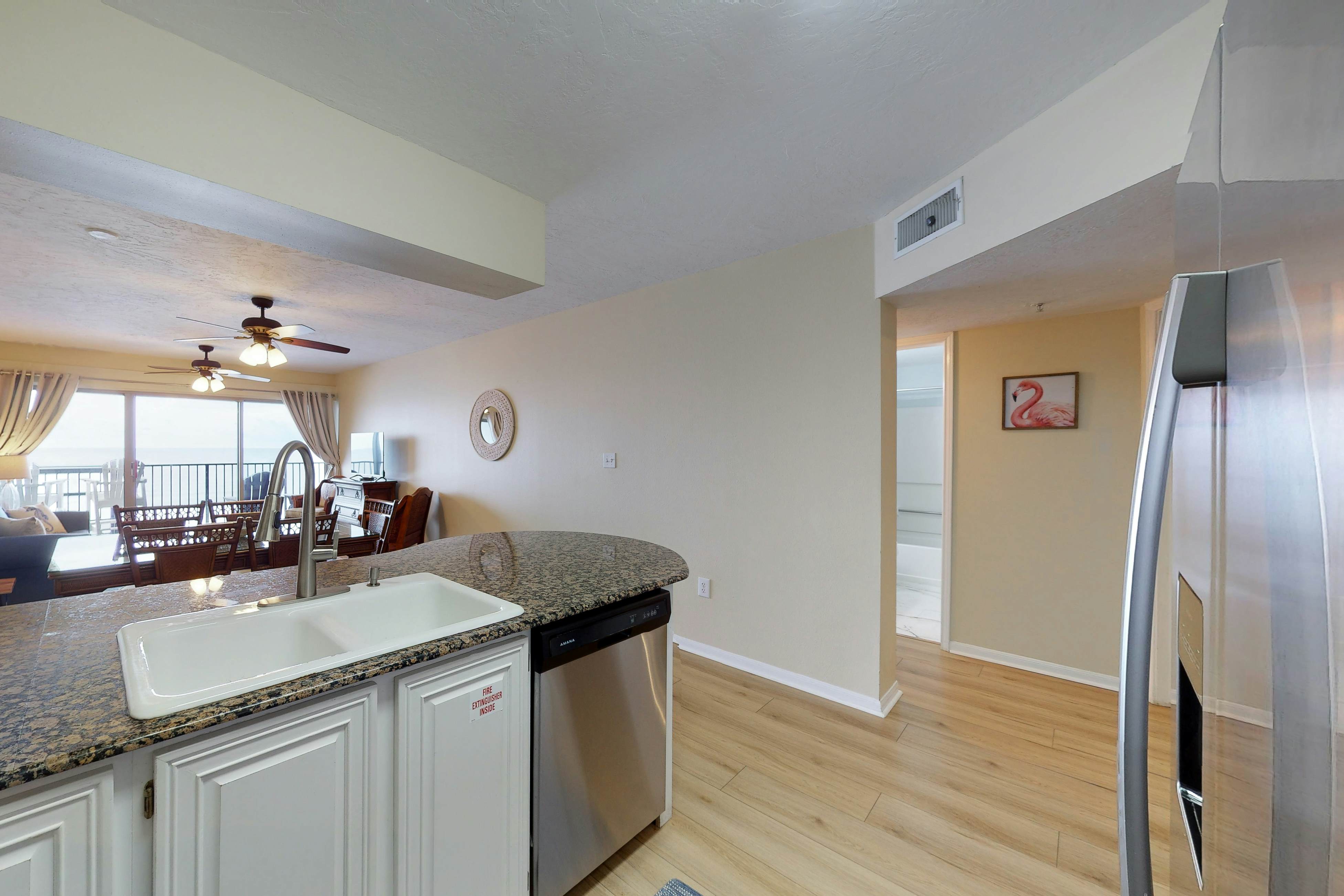 Emerald Towers West 5001