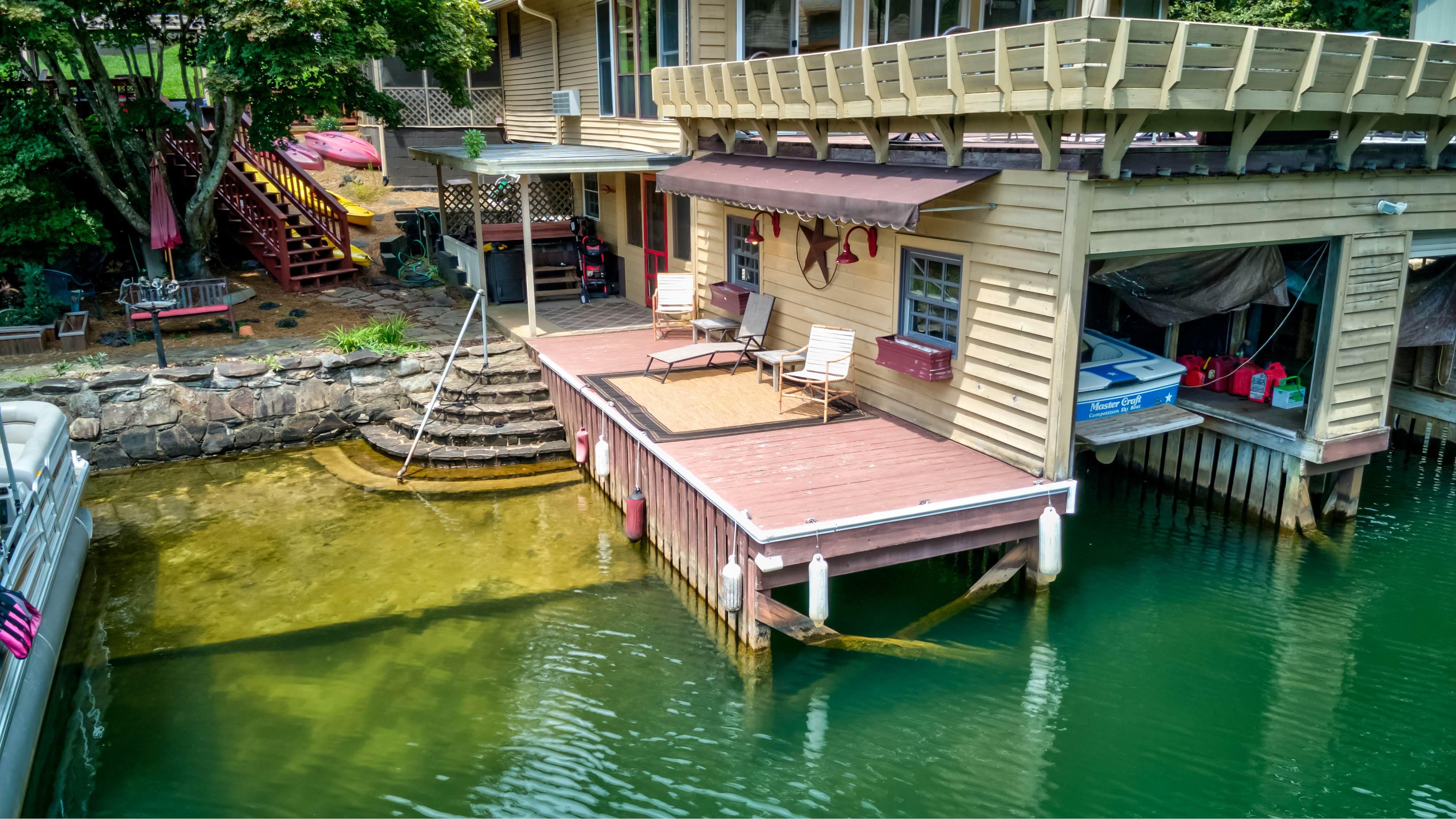 On The Lake - Guest House