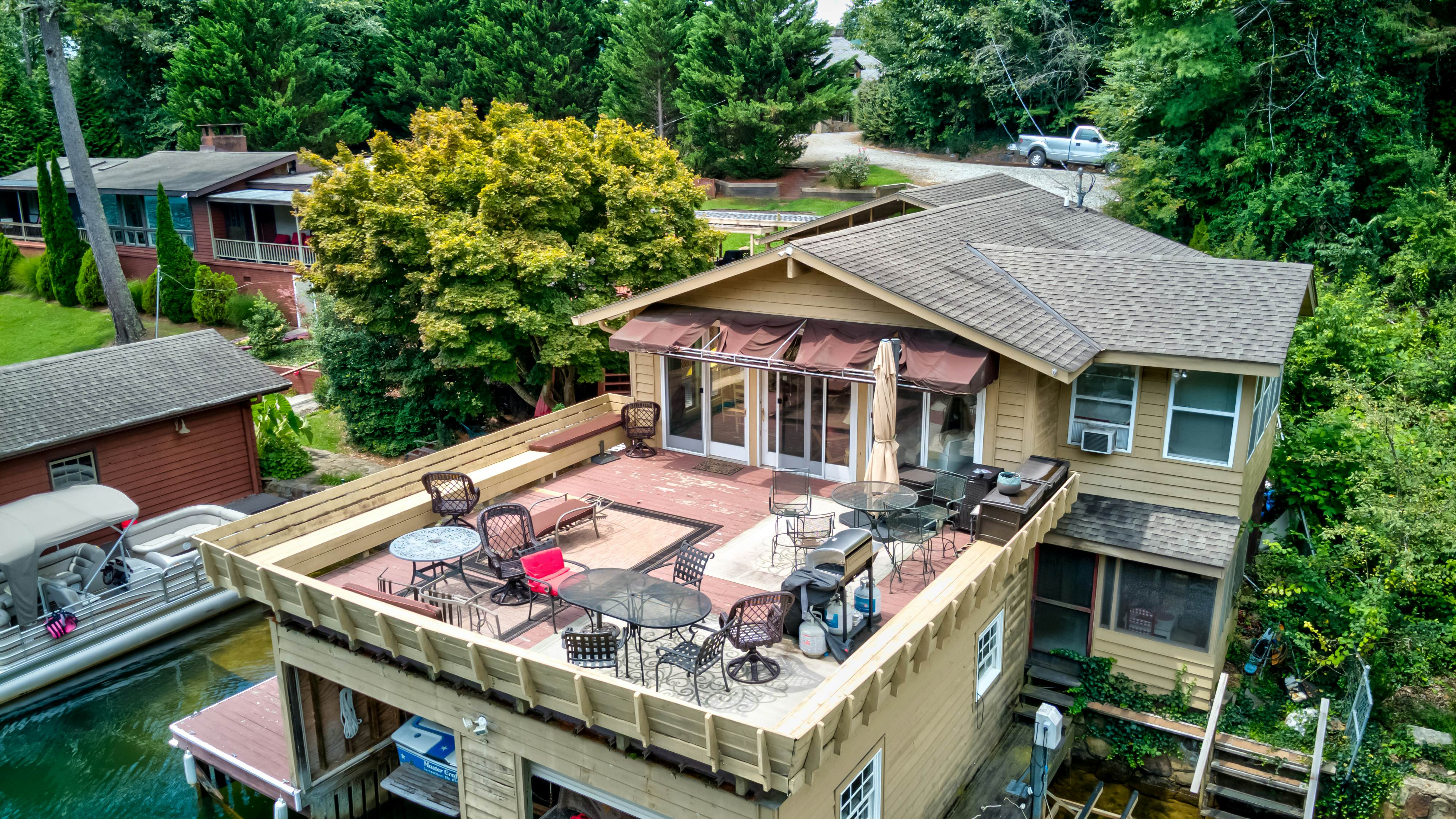 On The Lake - Guest House