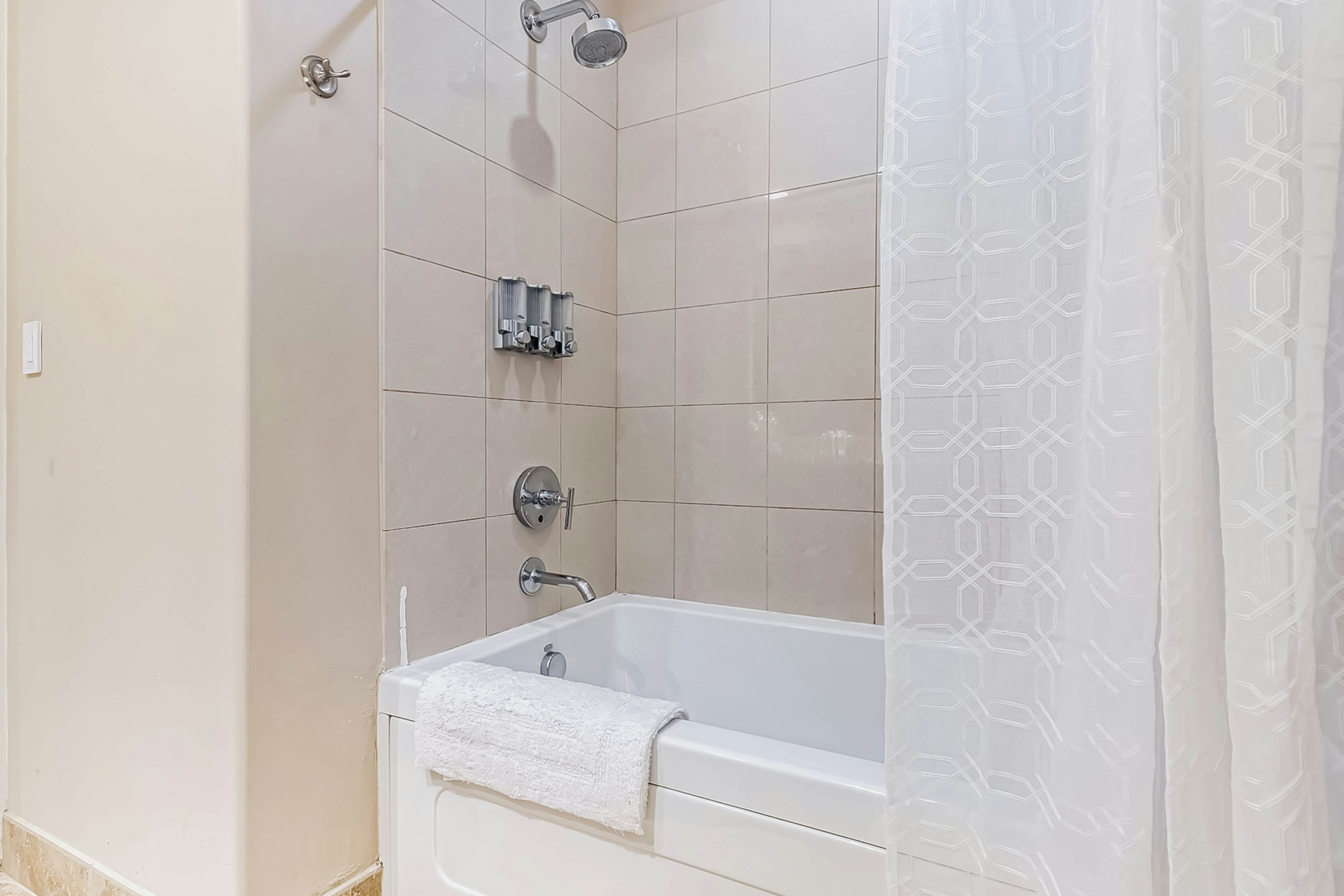 Diamond Beach Resort - Lazy River View #419