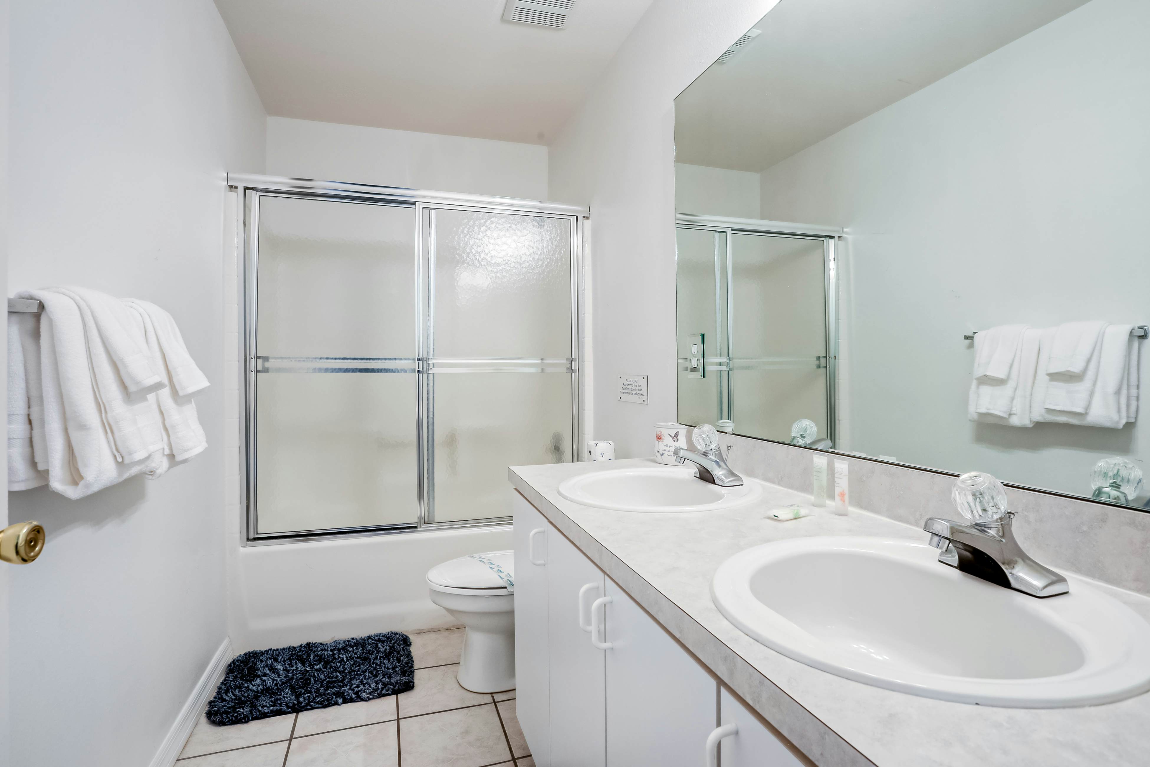 Bright and Cozy Escape - The Hamlets