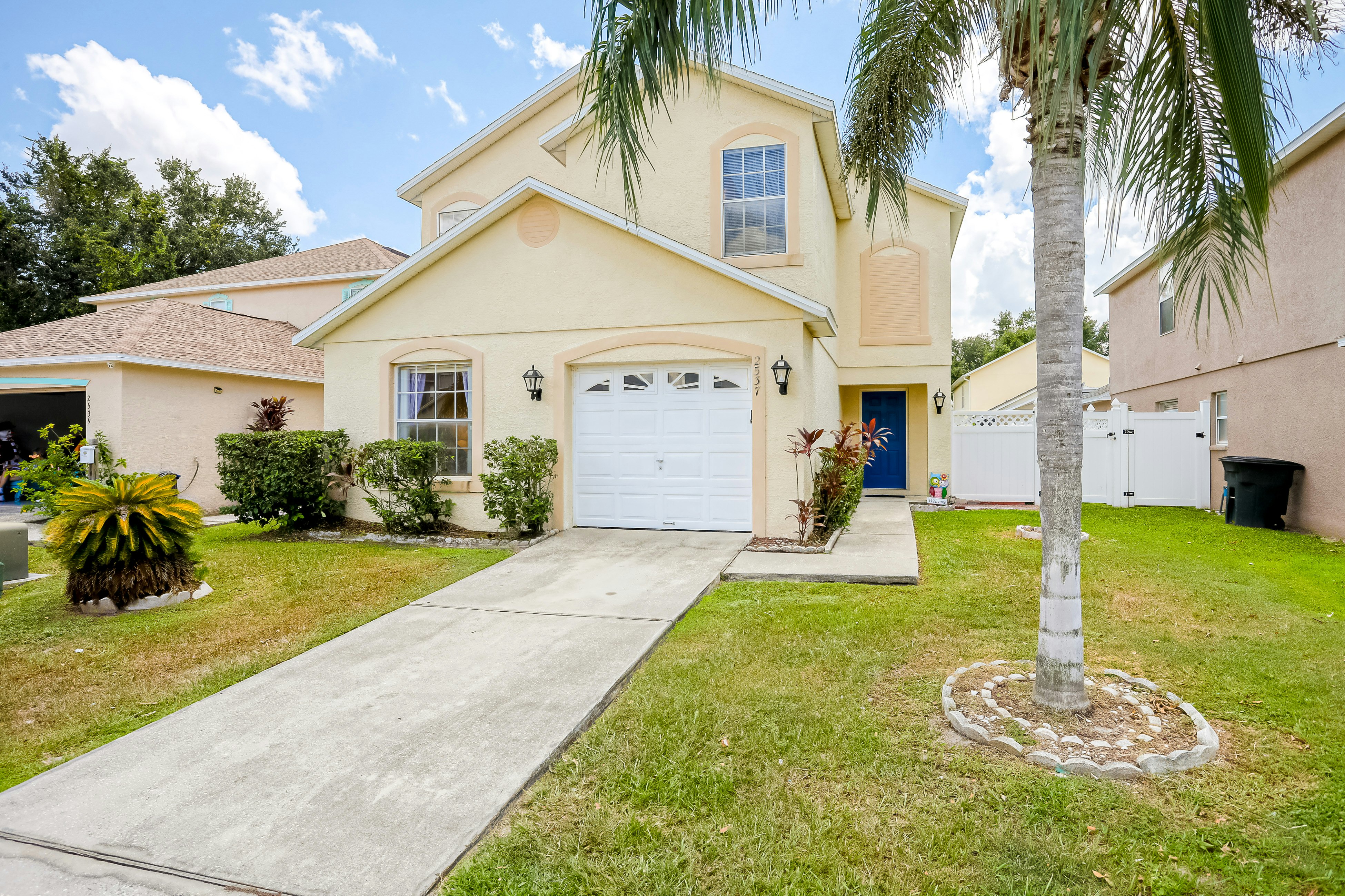 Bright and Cozy Escape - The Hamlets