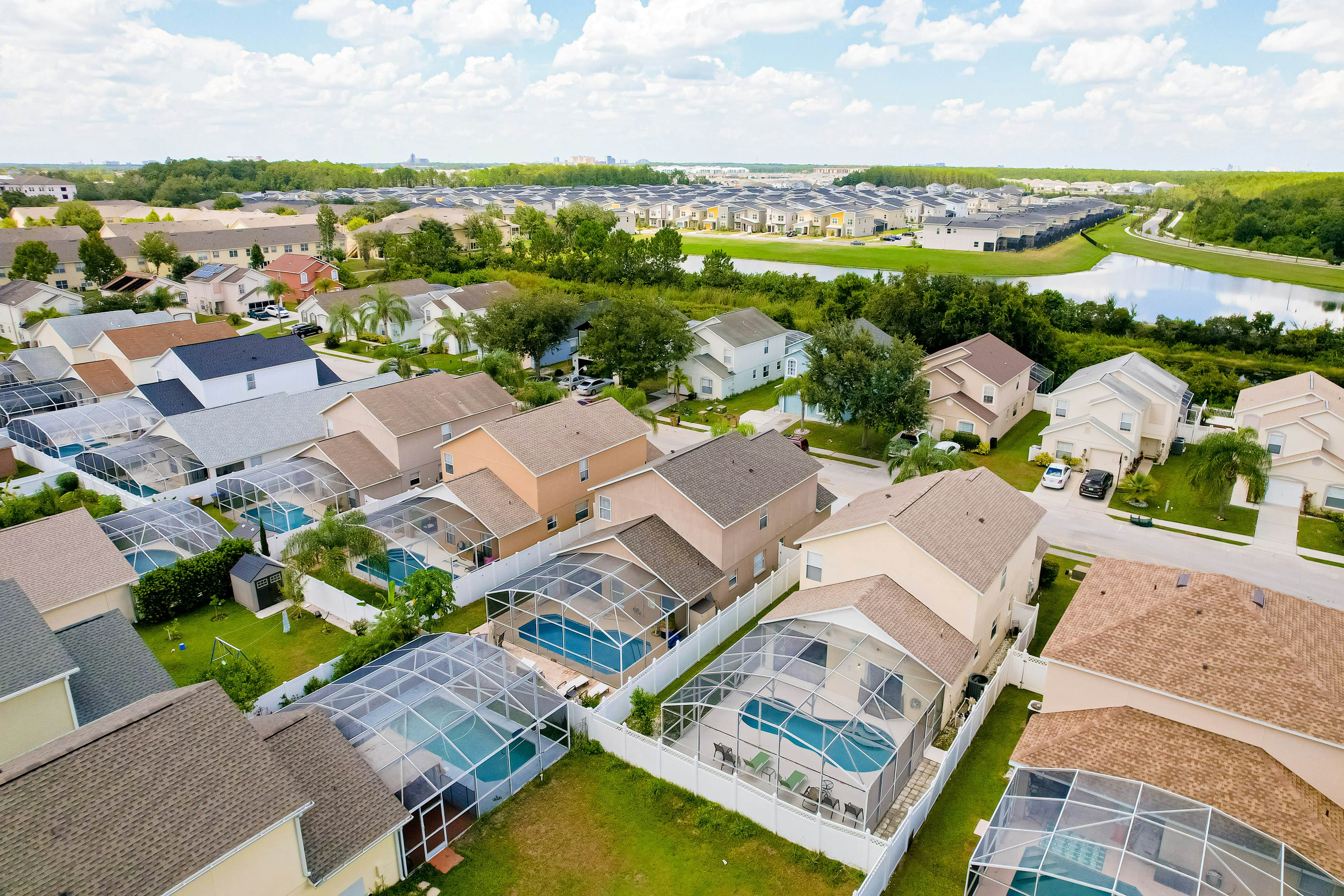 Bright and Cozy Escape - The Hamlets