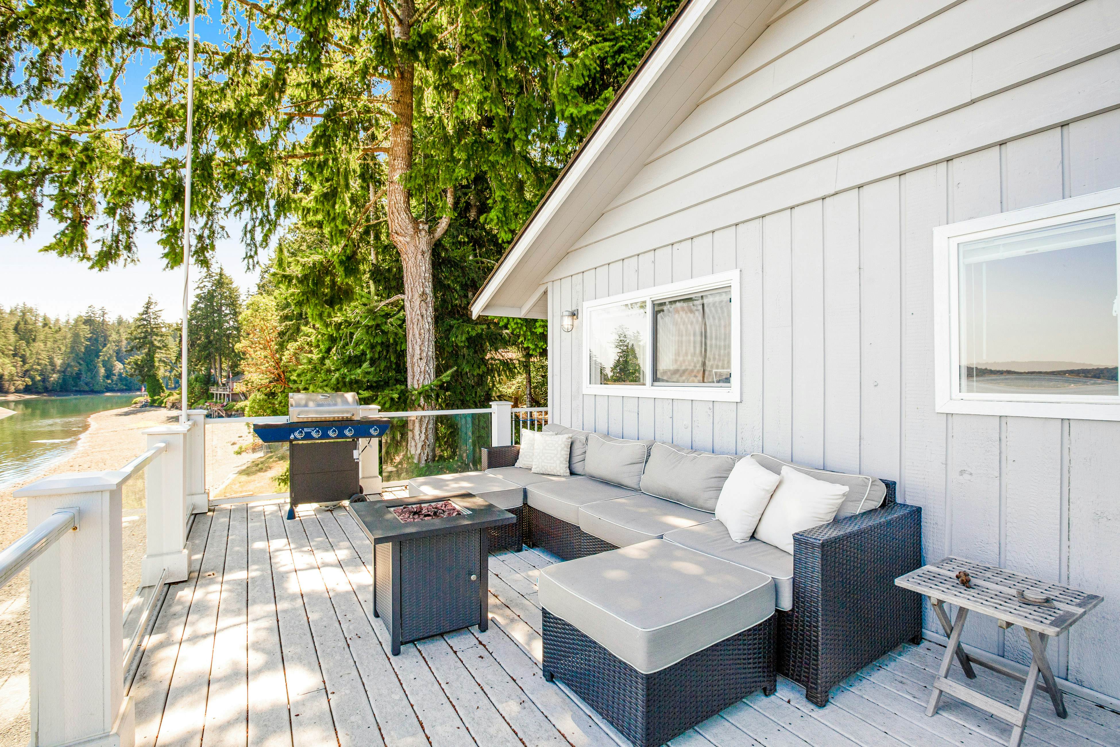 Sound of Sight 3 BD Allyn, WA Vacation Rental Vacasa