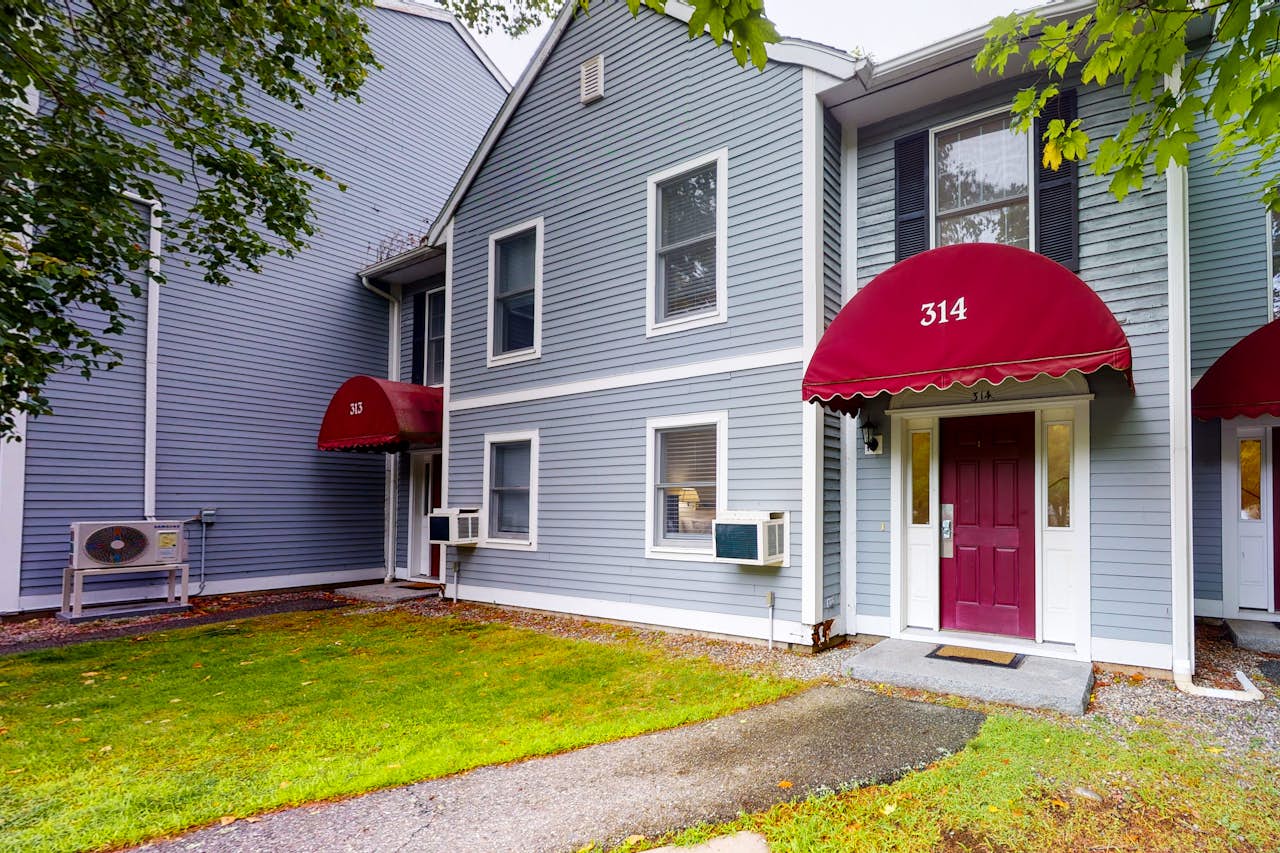 Birch Tree Lane Unit 314 2 BD Bar Harbor, ME Vacation Rental Vacasa