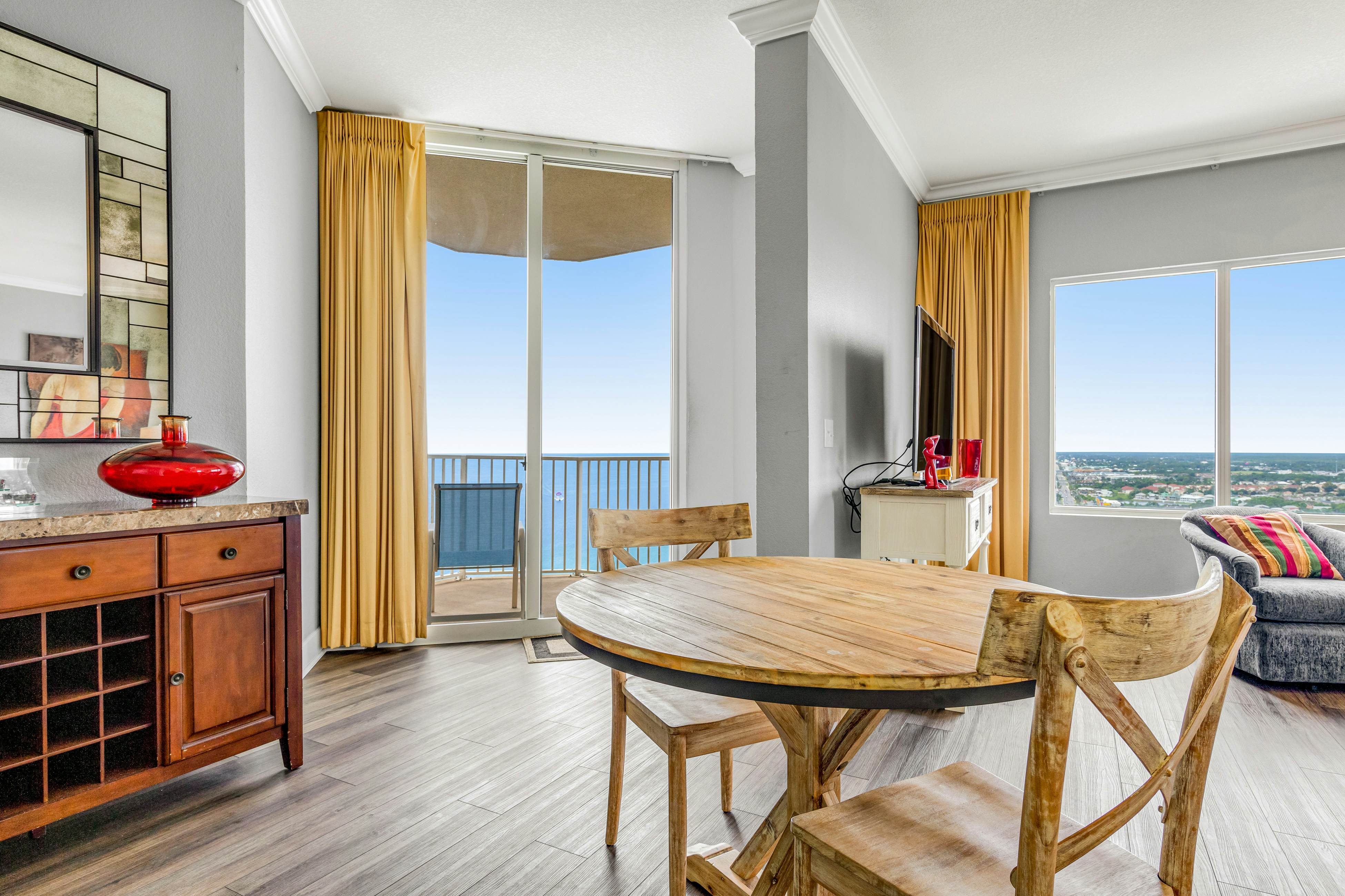 Tidewater Beach Resort 2800