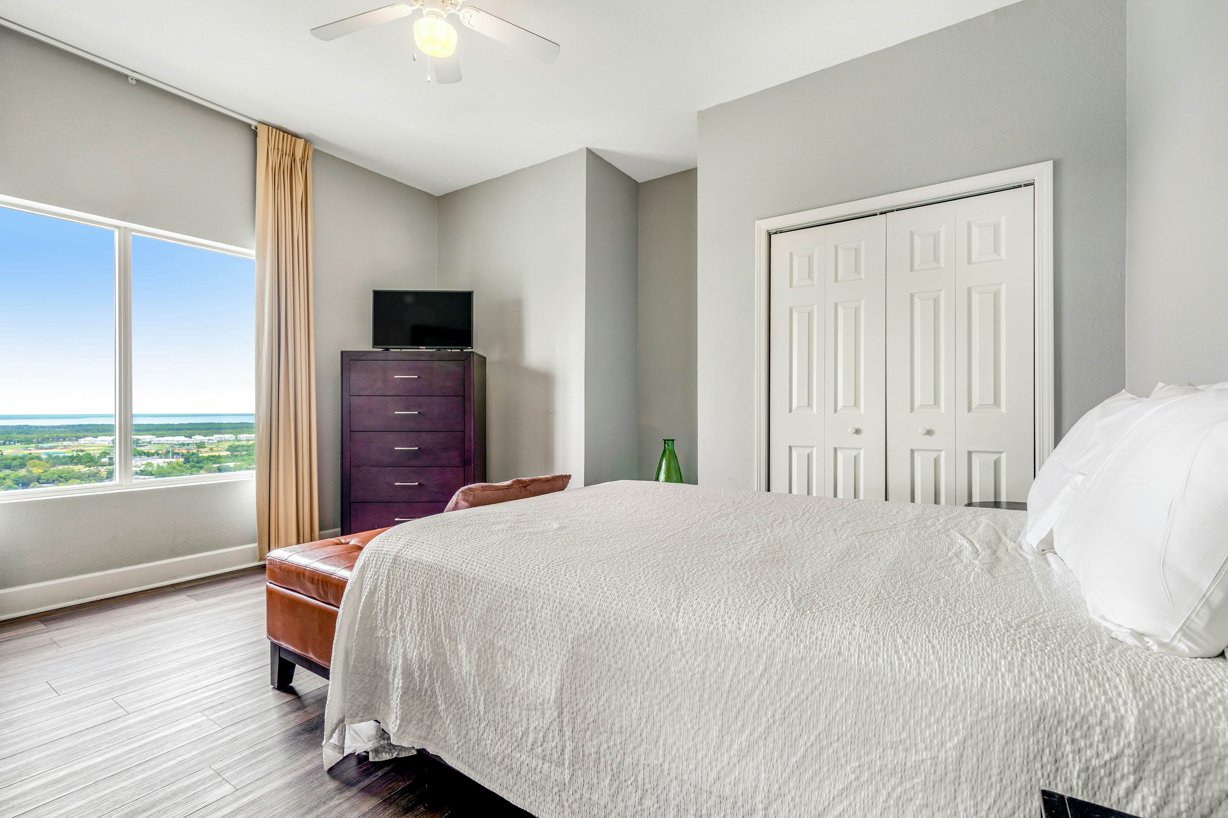 Tidewater Beach Resort 2800