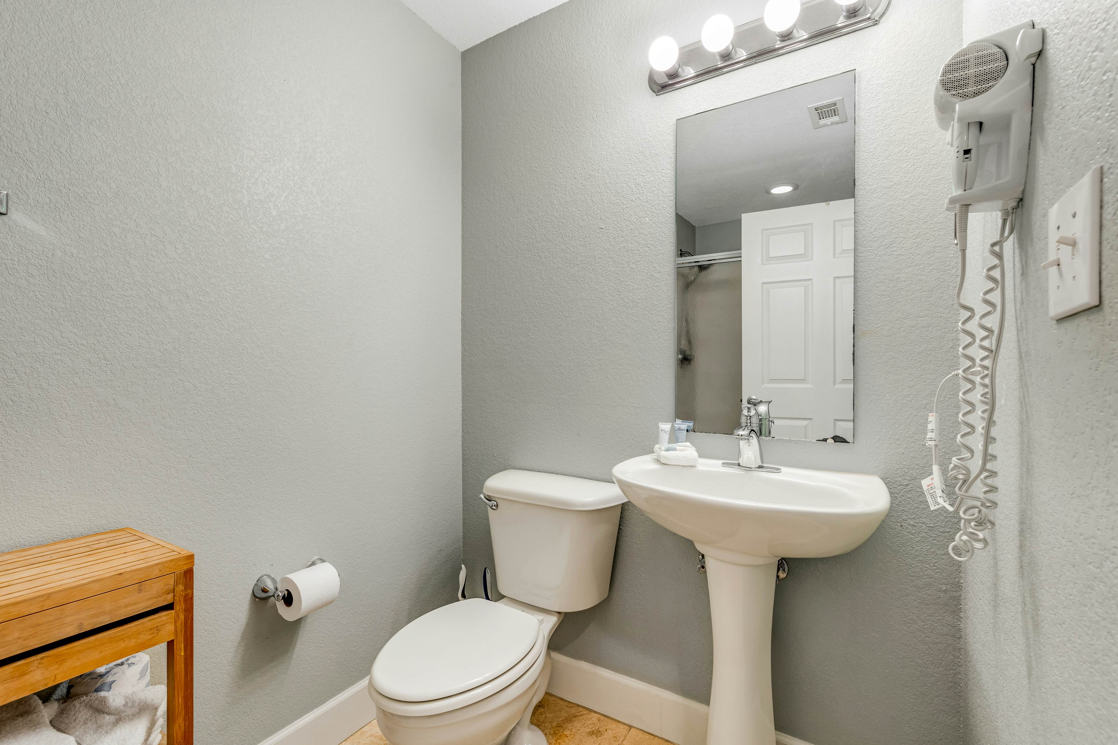 Tidewater Beach Resort 2800