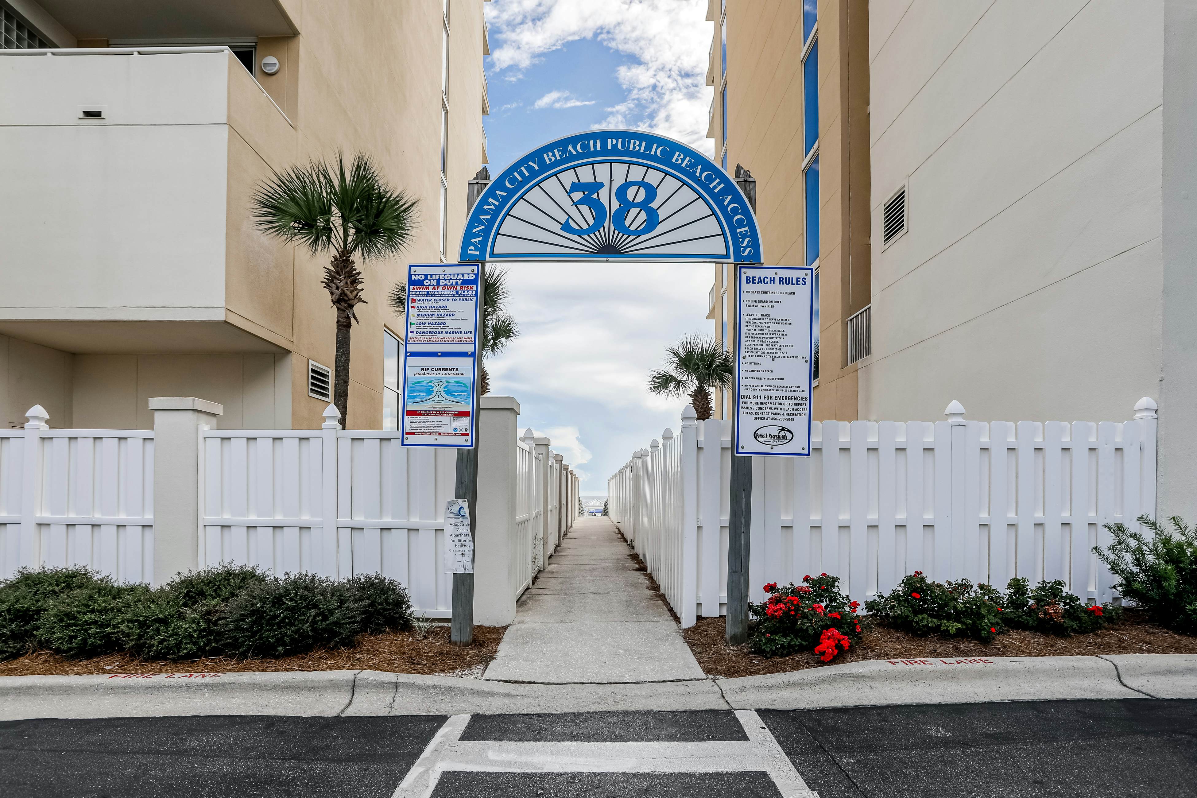 Majestic Beach Resort Tower 1-711