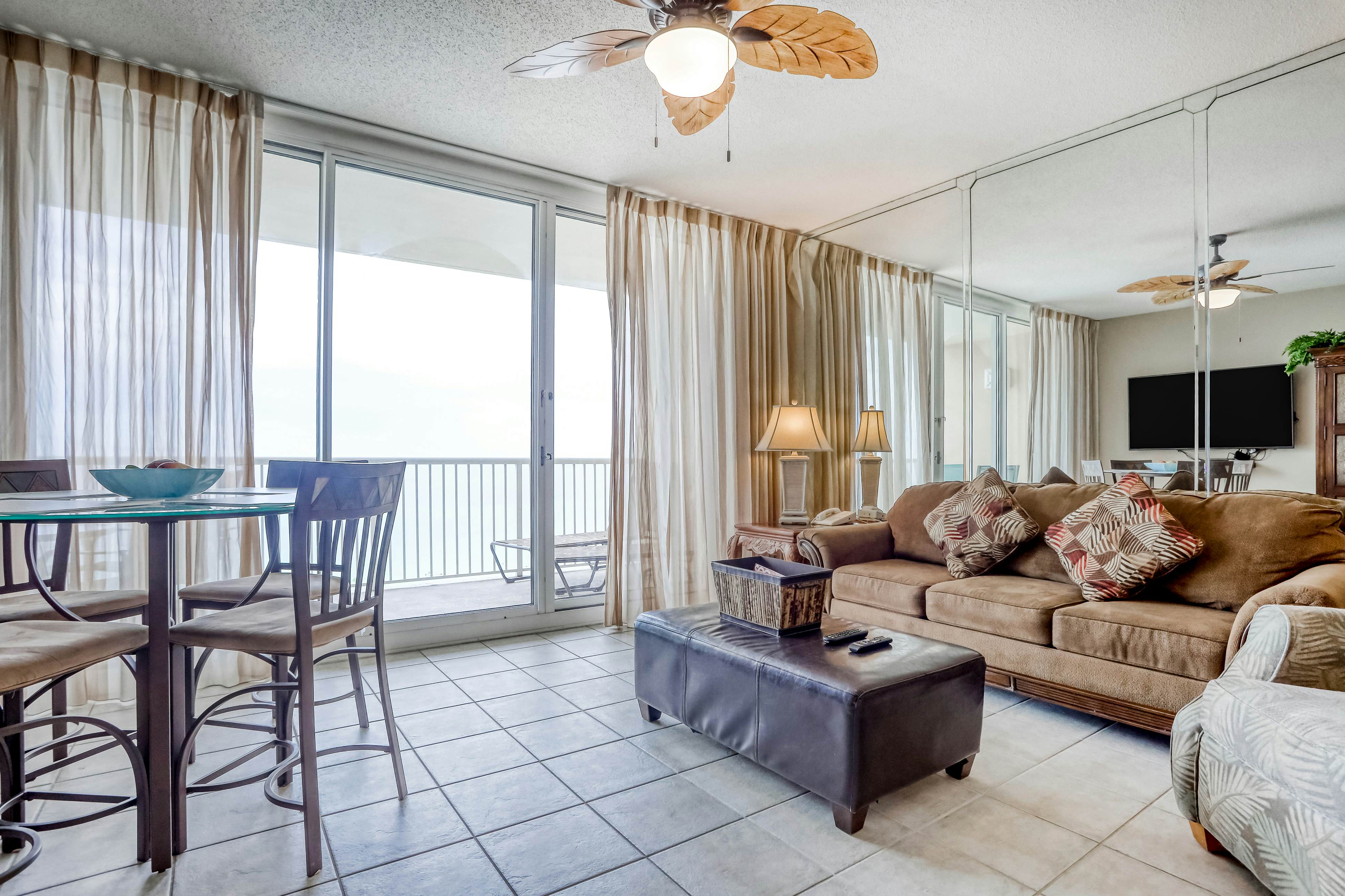 Majestic Beach Resort Tower 1-711