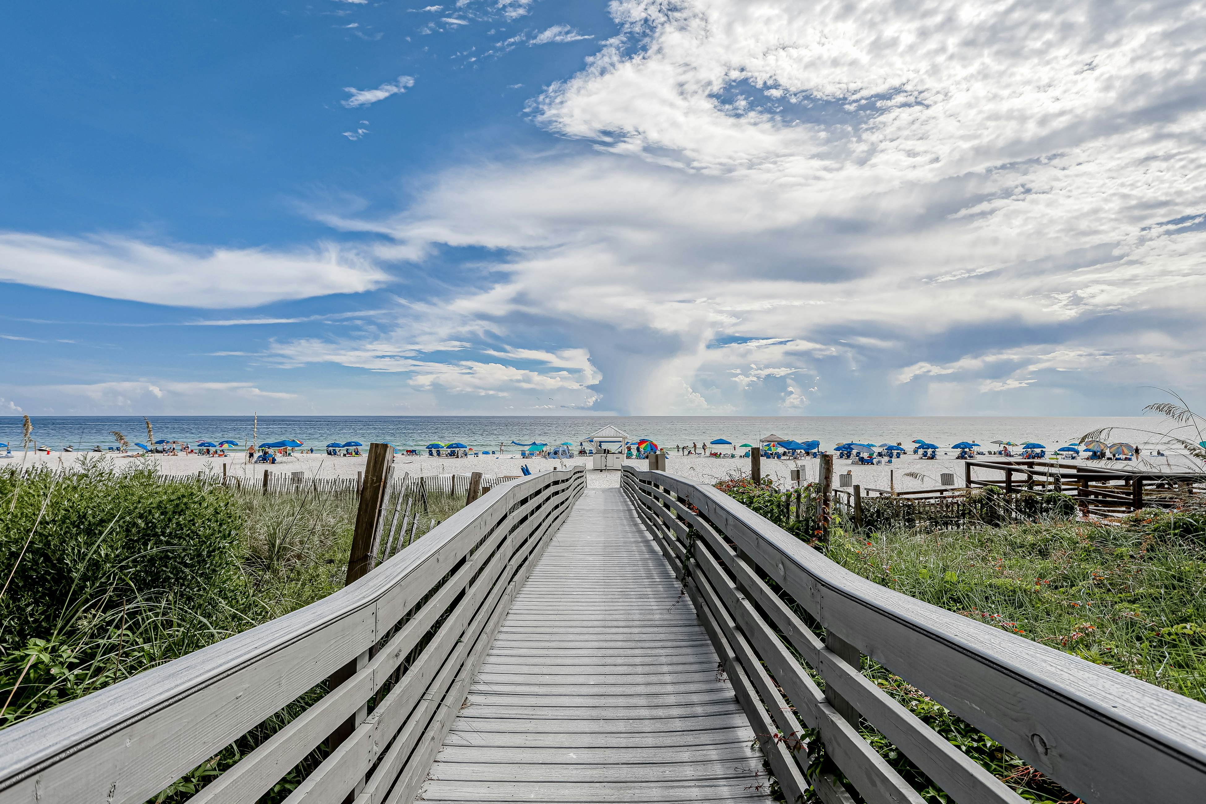 Majestic Beach Resort Tower 1-711