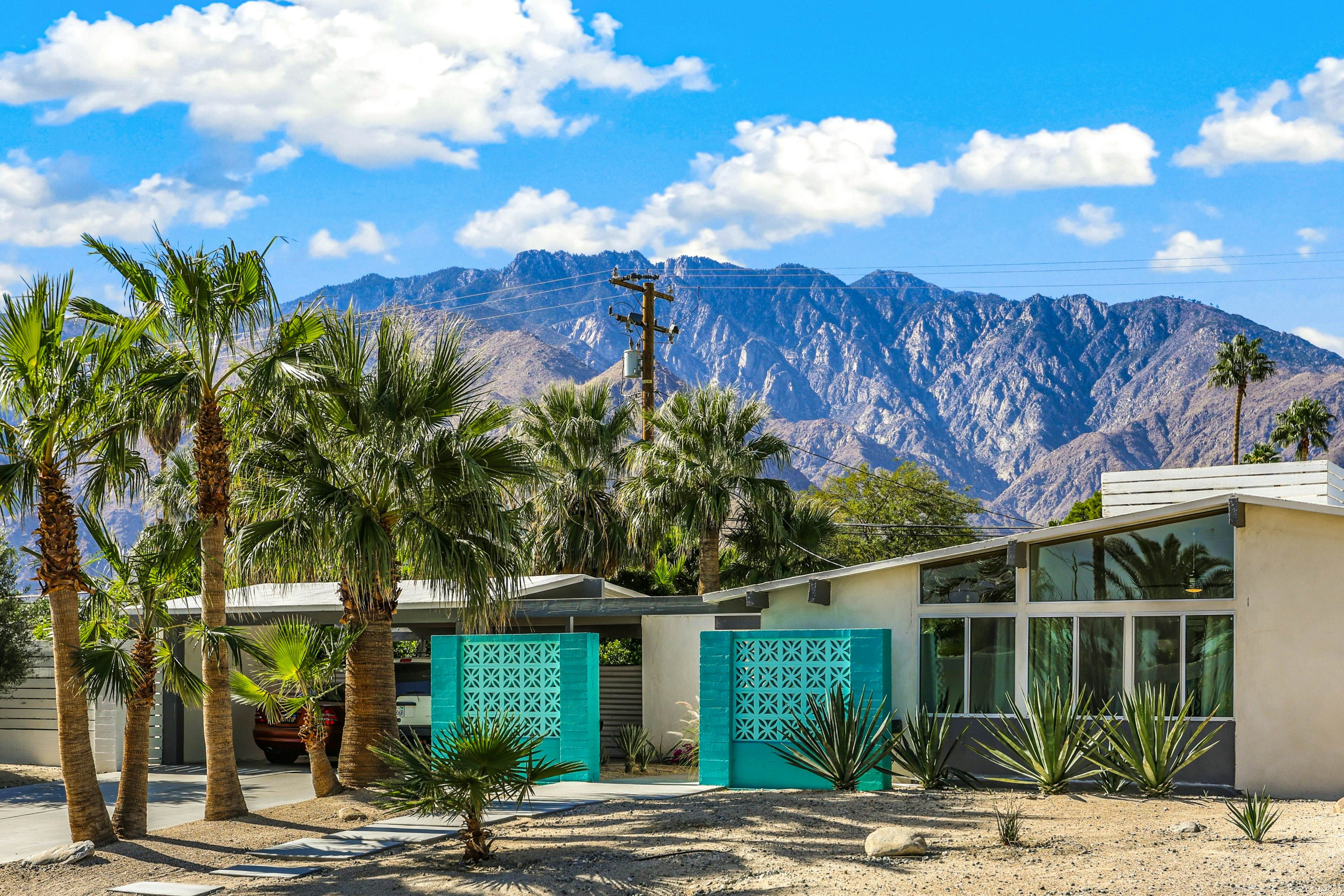 Iconic Mid-Century Modern Escape - 4729