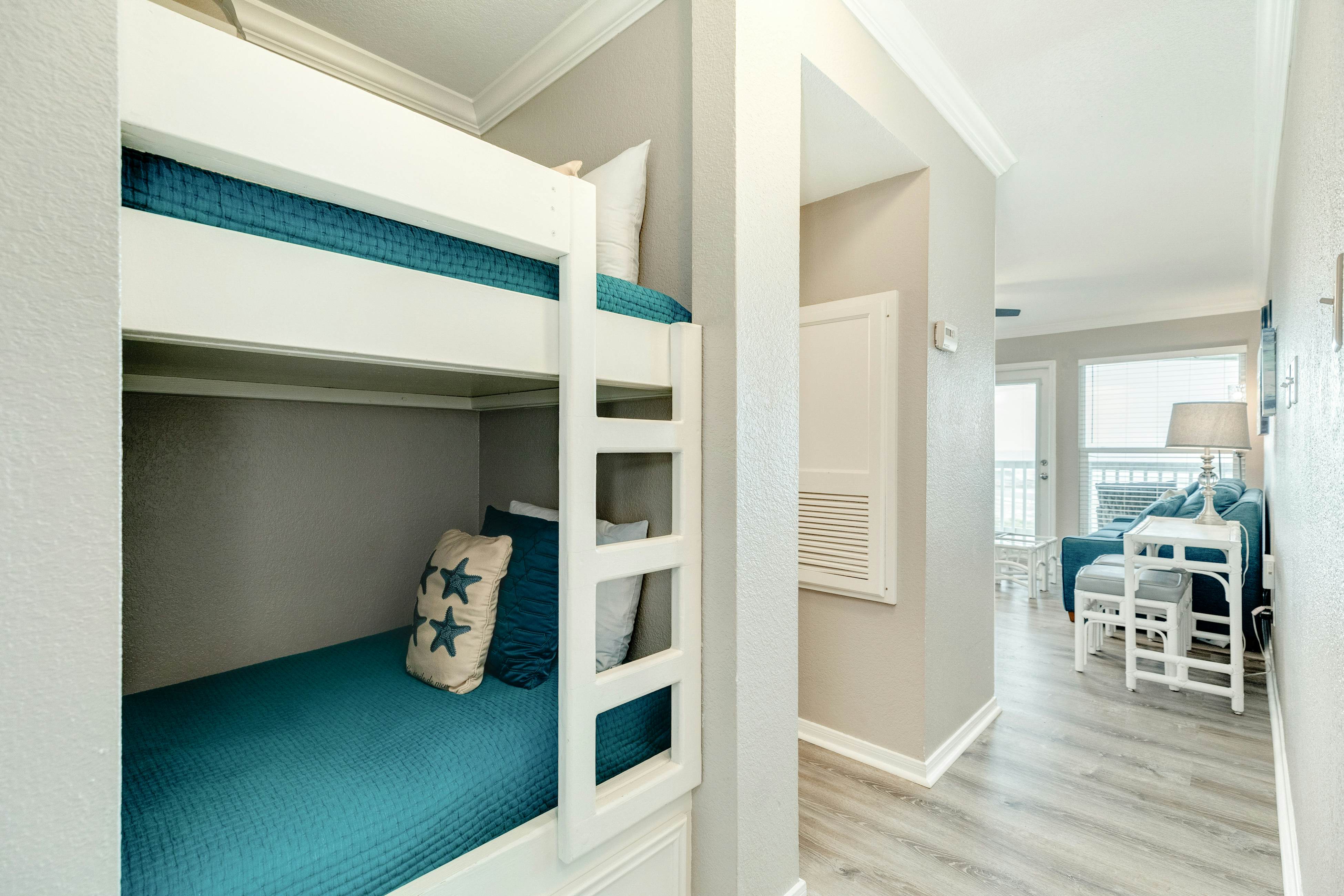 Seascape #2319 Beach Happy