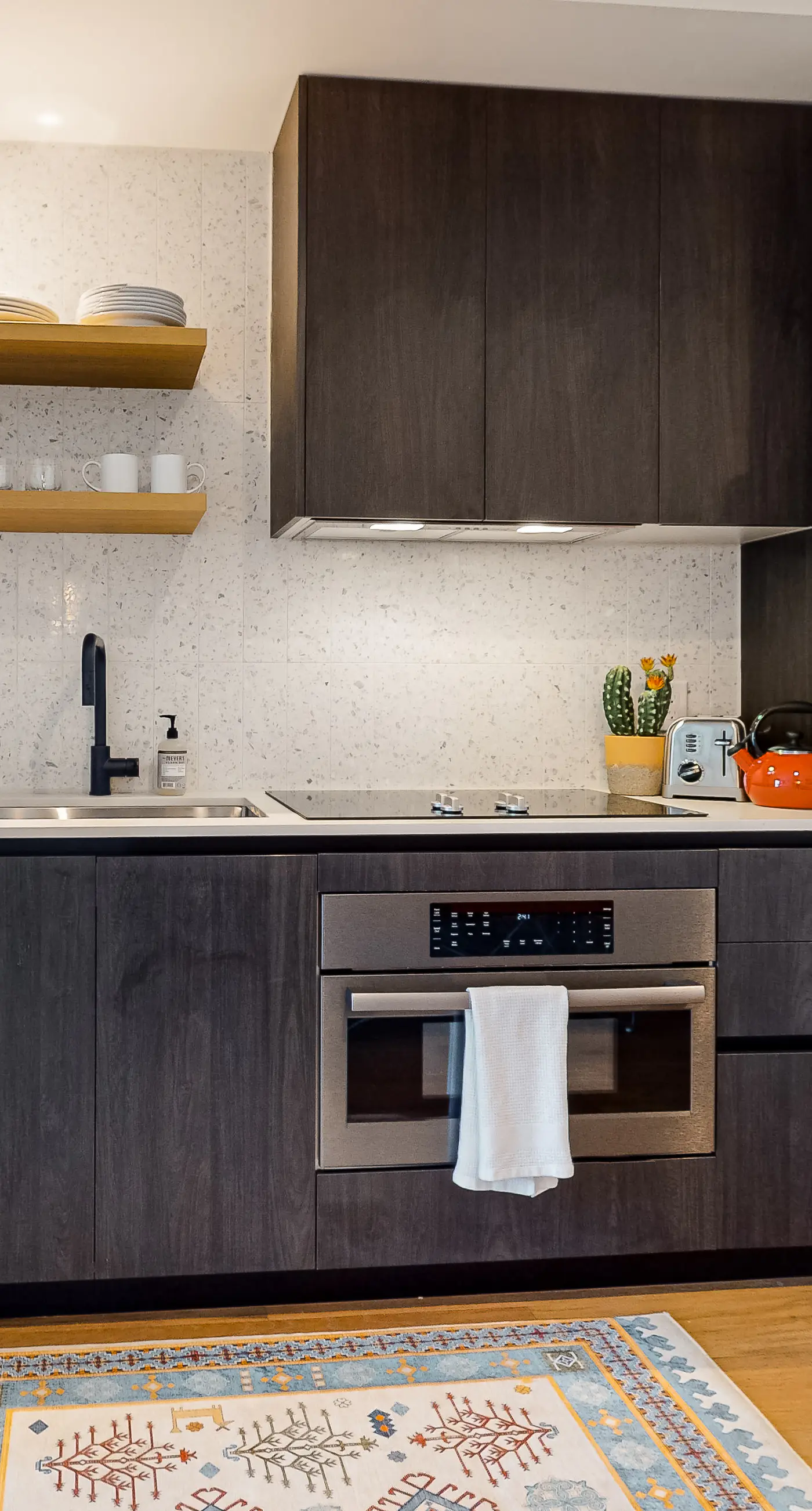 Natiivo Austin Holiday