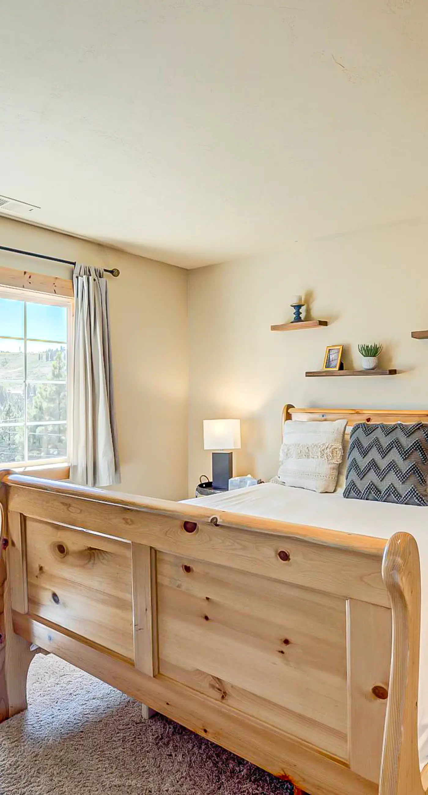 Stockholm Mountain Retreat