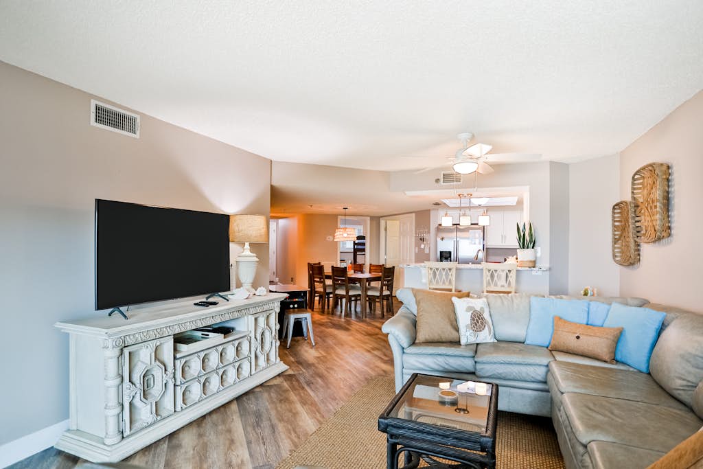 4th floor beachfront corner condo with private balcony views heated pool BBQ AC — Indian Shores, FL — vacation rental