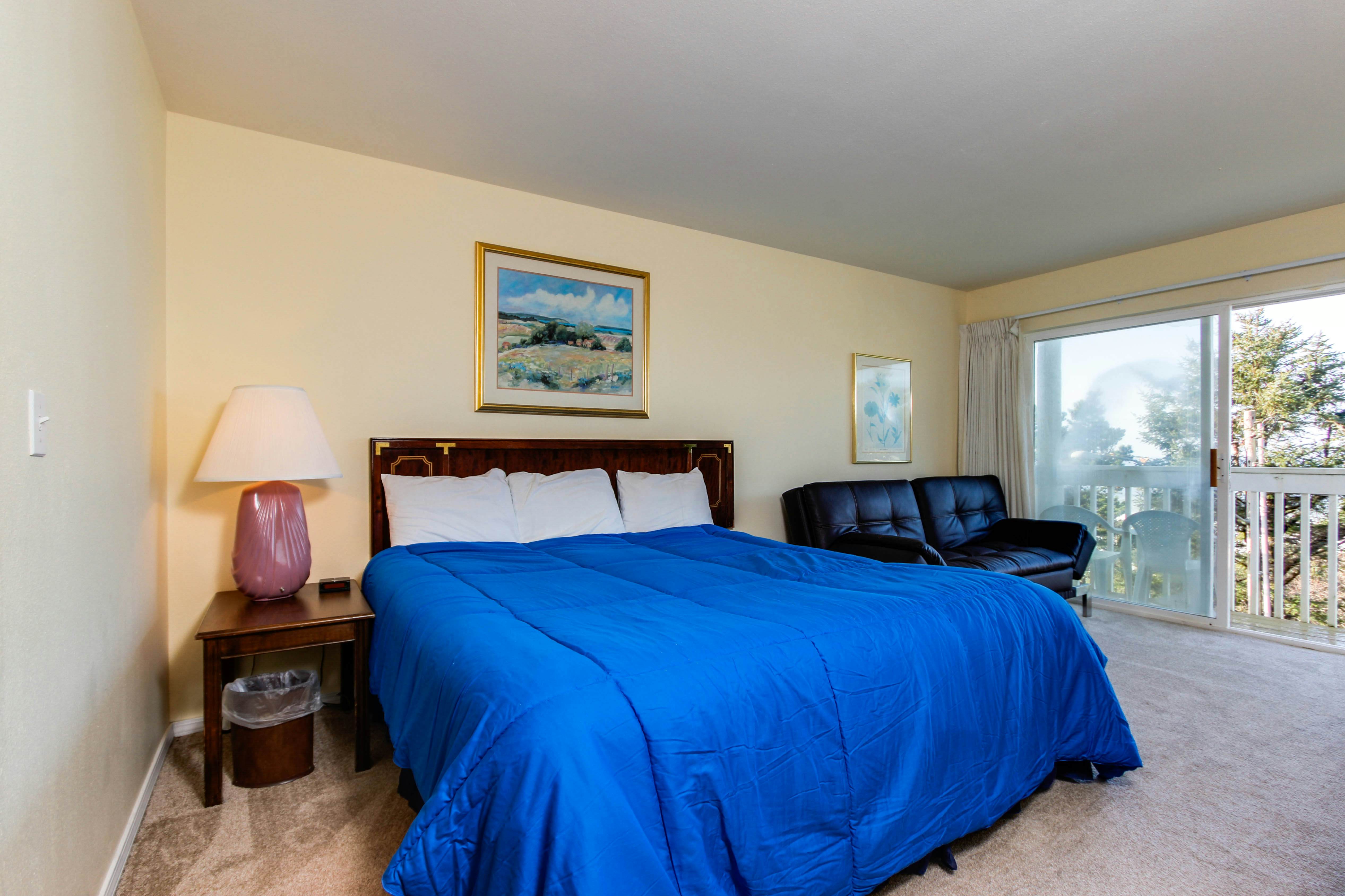 Lincoln City, OR Beach House Rentals Professionally Cleaned Vacasa