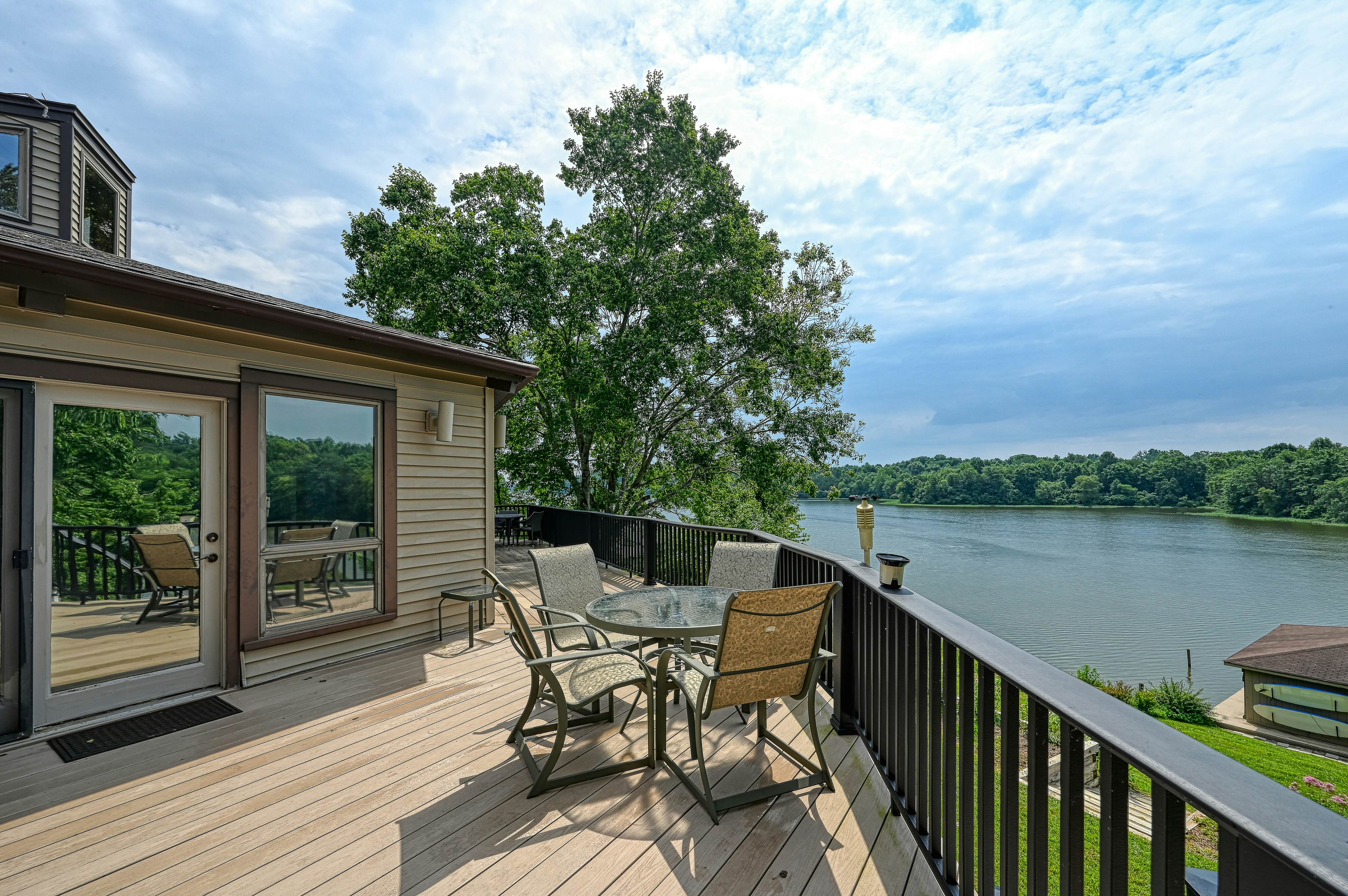 Flying Moose Lodge at Lake Anna