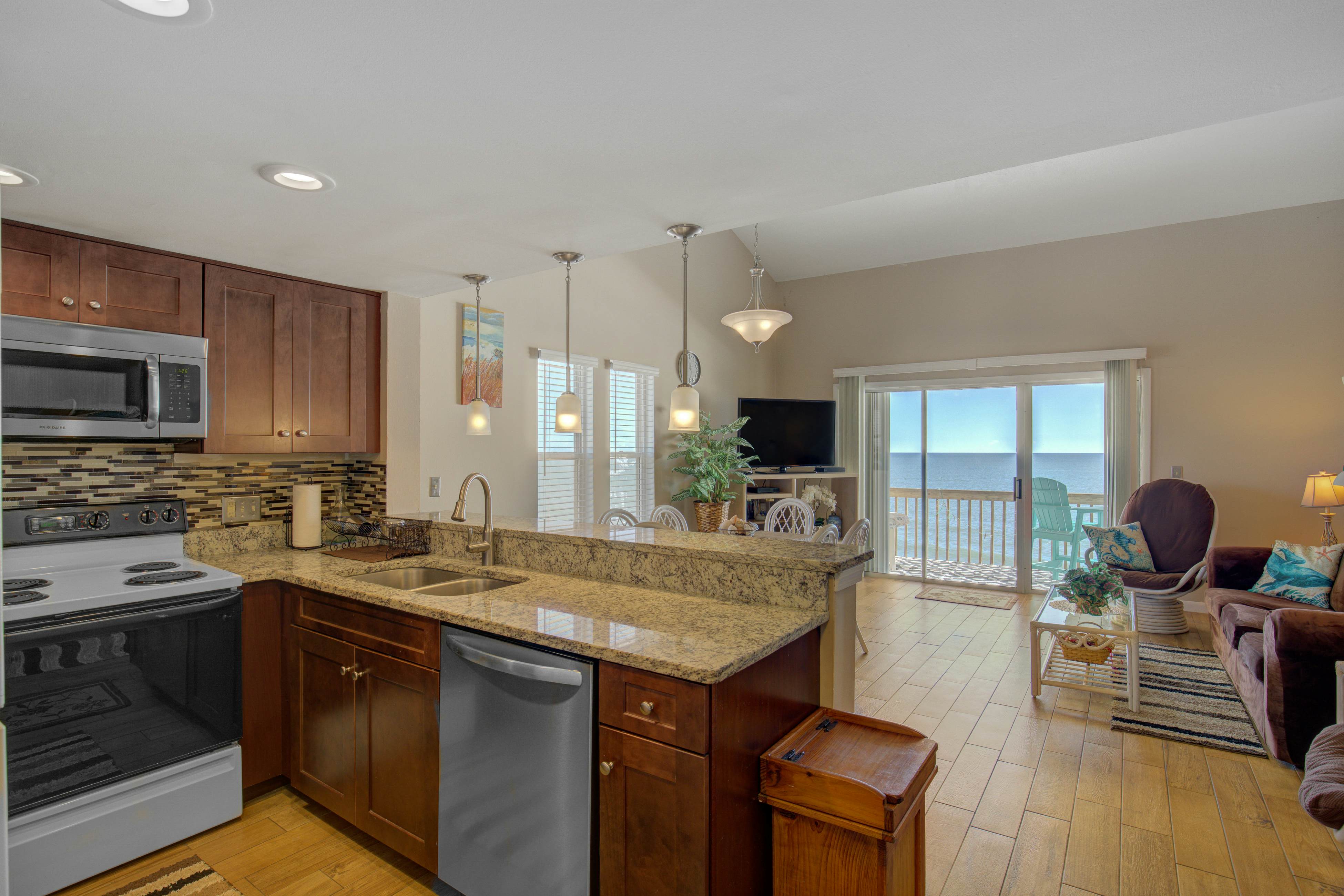 Surf Condo 836 2 BD Surf City, NC Vacation Rental Vacasa