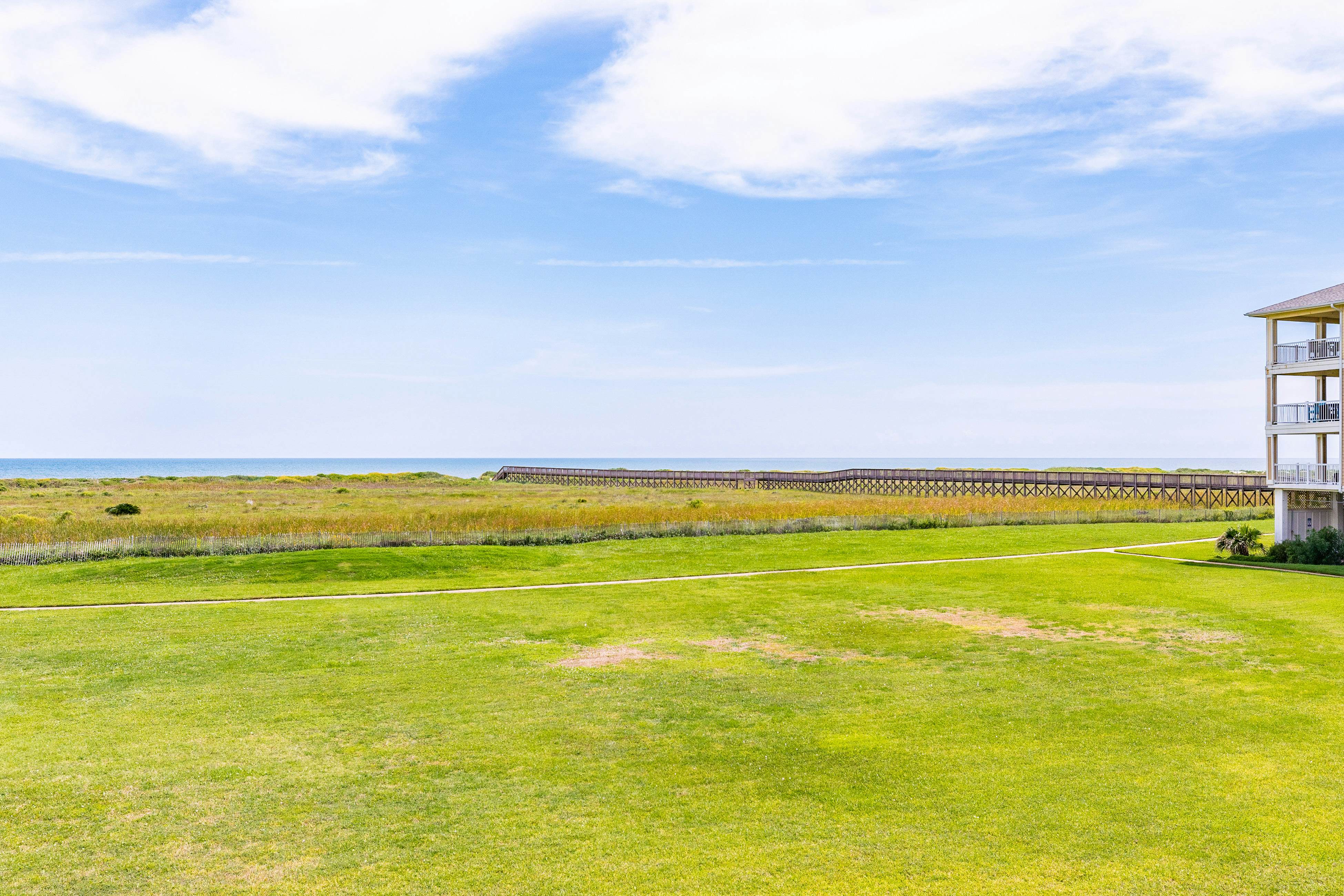 Pointe West Resort - OceanScape