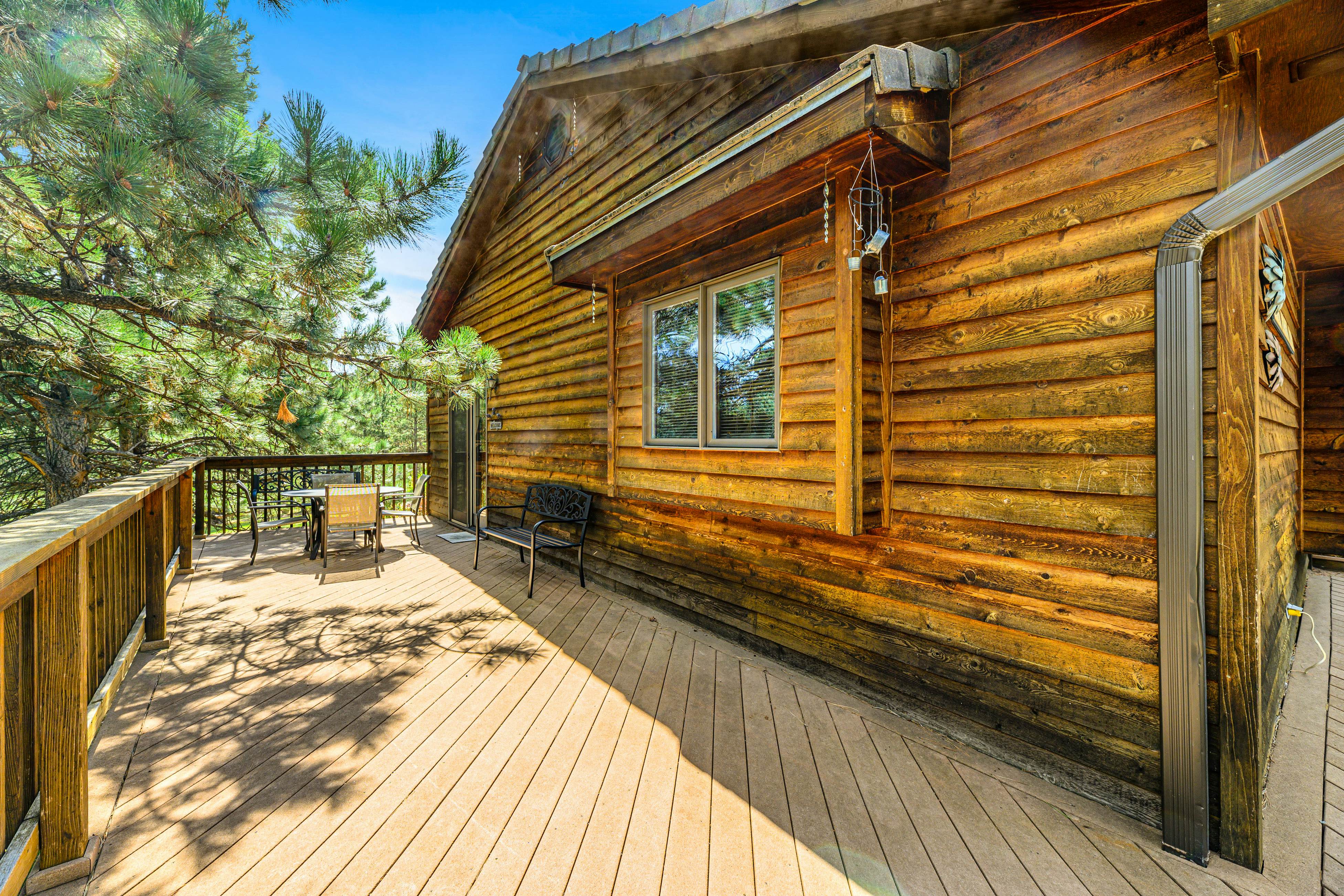 Crooked Canyon Lodge