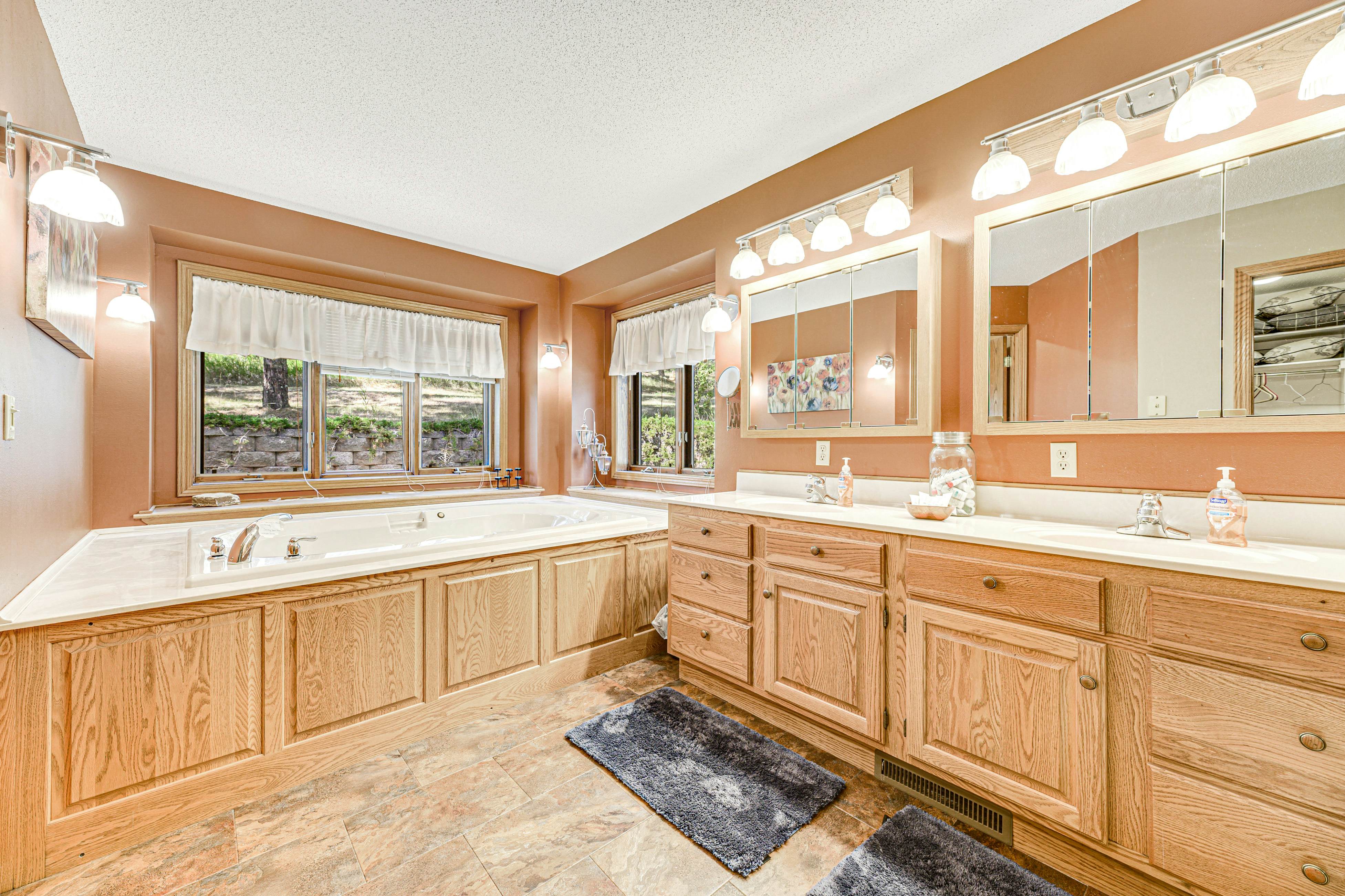 Crooked Canyon Lodge