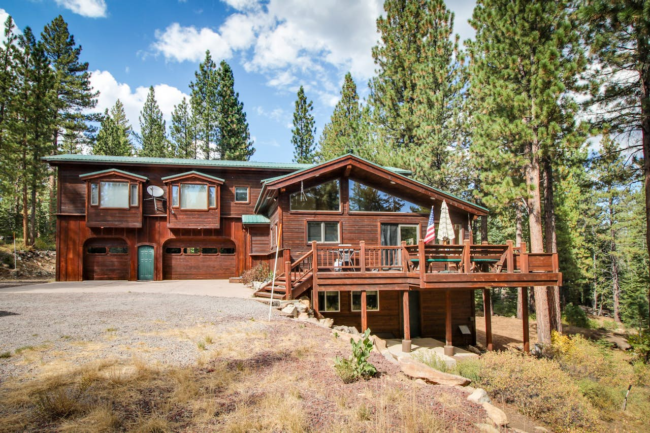 Valley View Estate | 4 BD Truckee, CA Vacation Rental | Vacasa