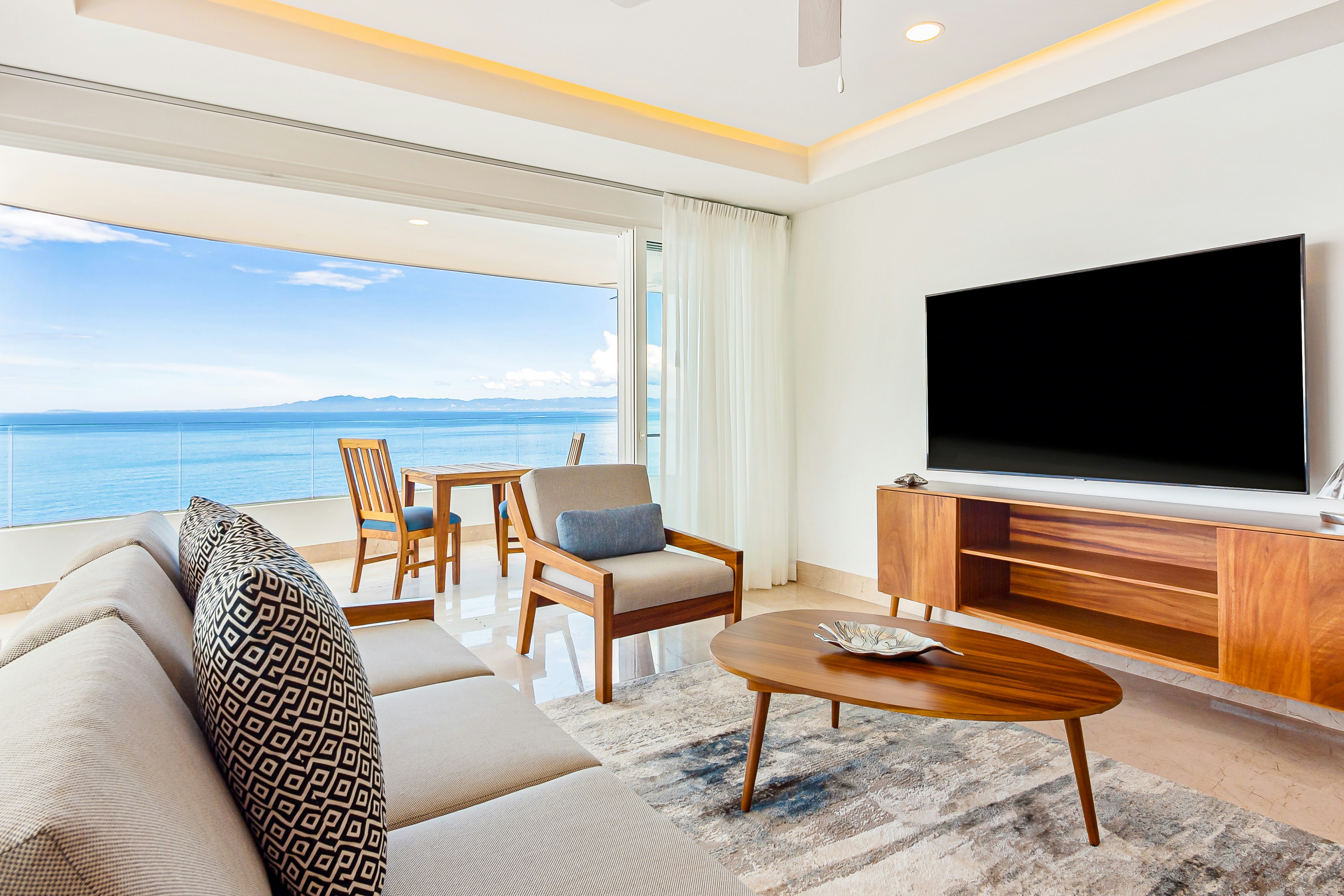 Blue Horizon 705 at Residences