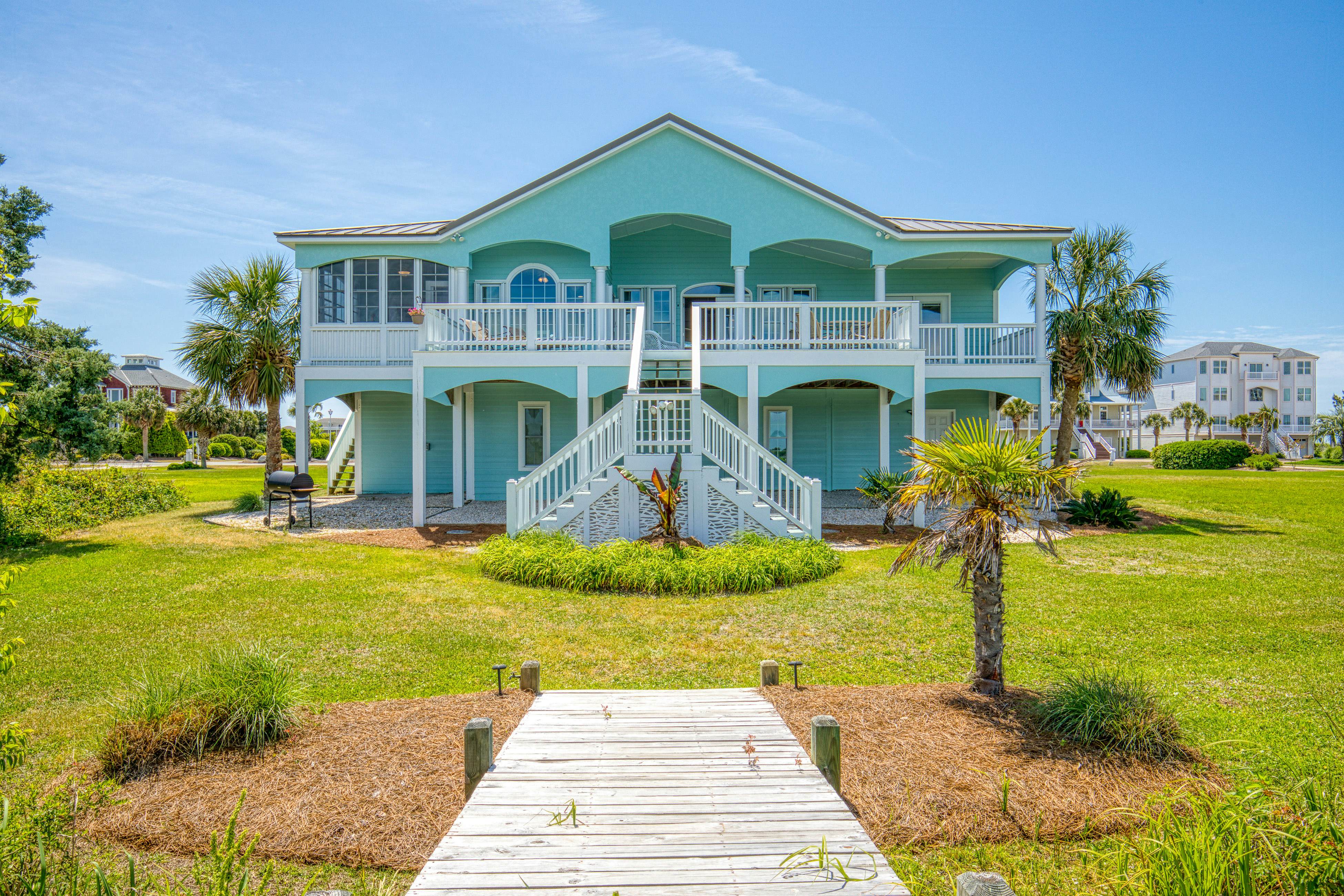 Sailview Oasis 4 BD North Topsail Beach, NC Vacation Rental Vacasa