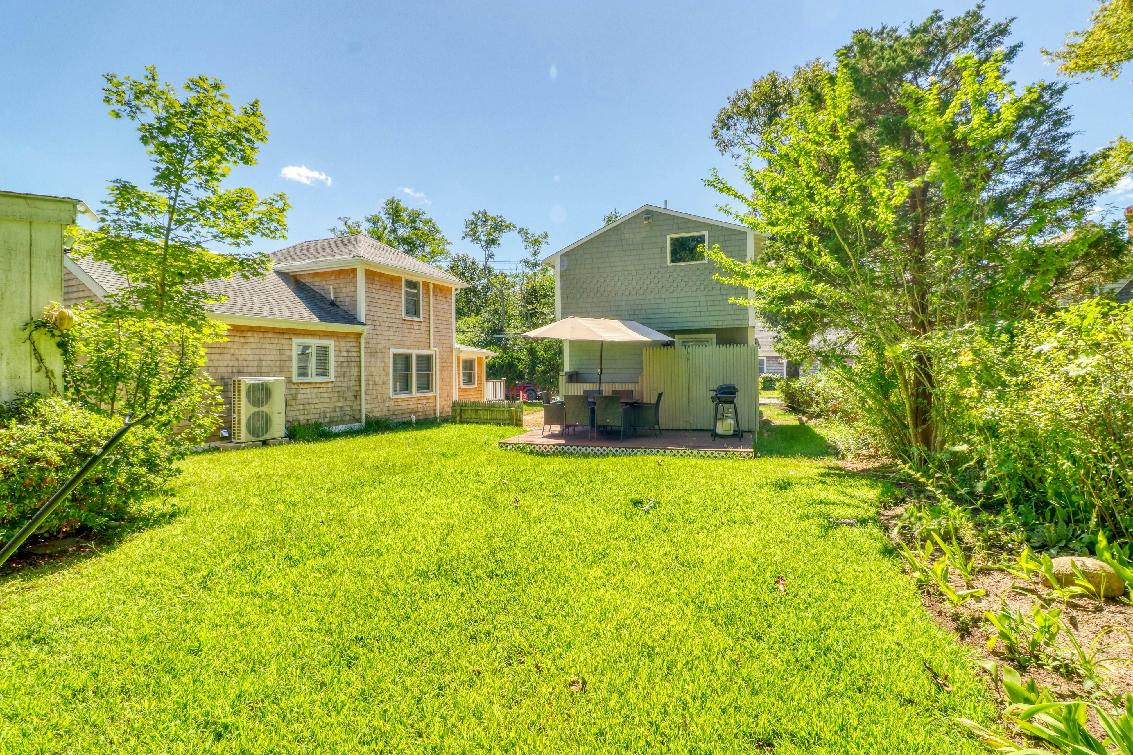 Oak Bluffs Cottage 3 BD Oak Bluffs, MA Vacation Rental Vacasa