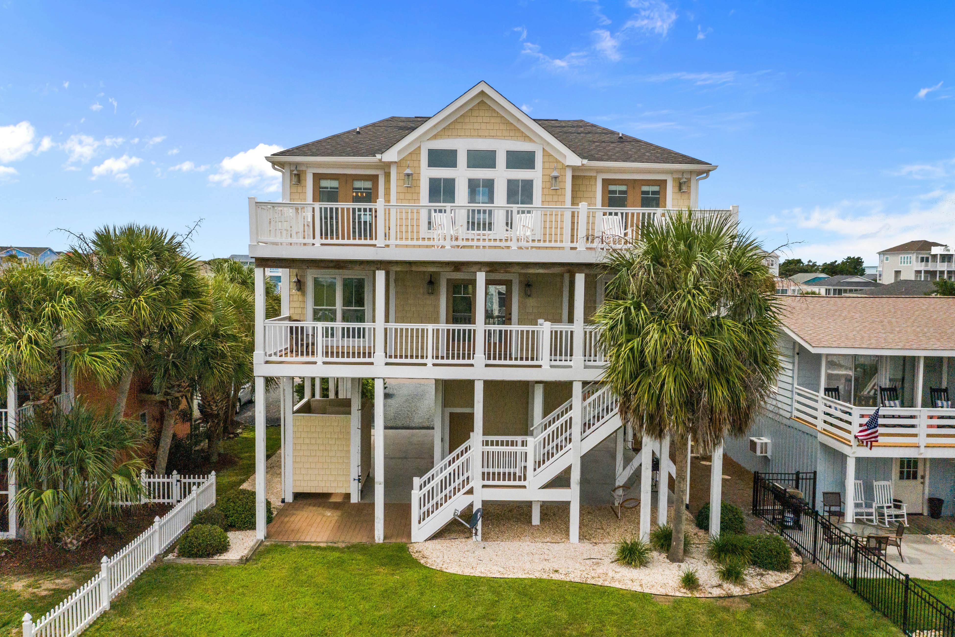 Dolphins Cove | 4 BD Holden Beach, NC Vacation Rental | Vacasa