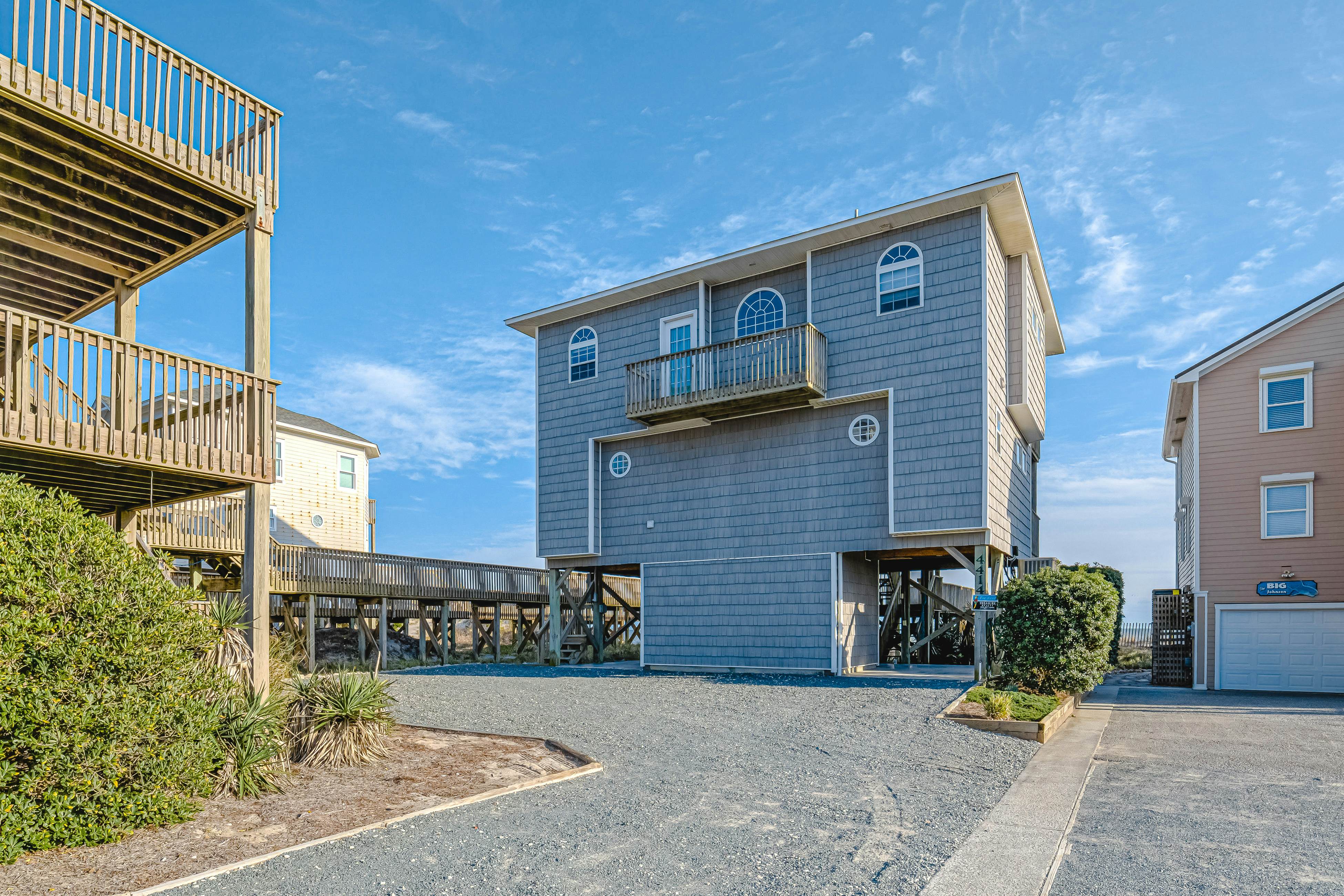 Dolphin Lookout 4 BD North Topsail Beach, NC Vacation Rental Vacasa