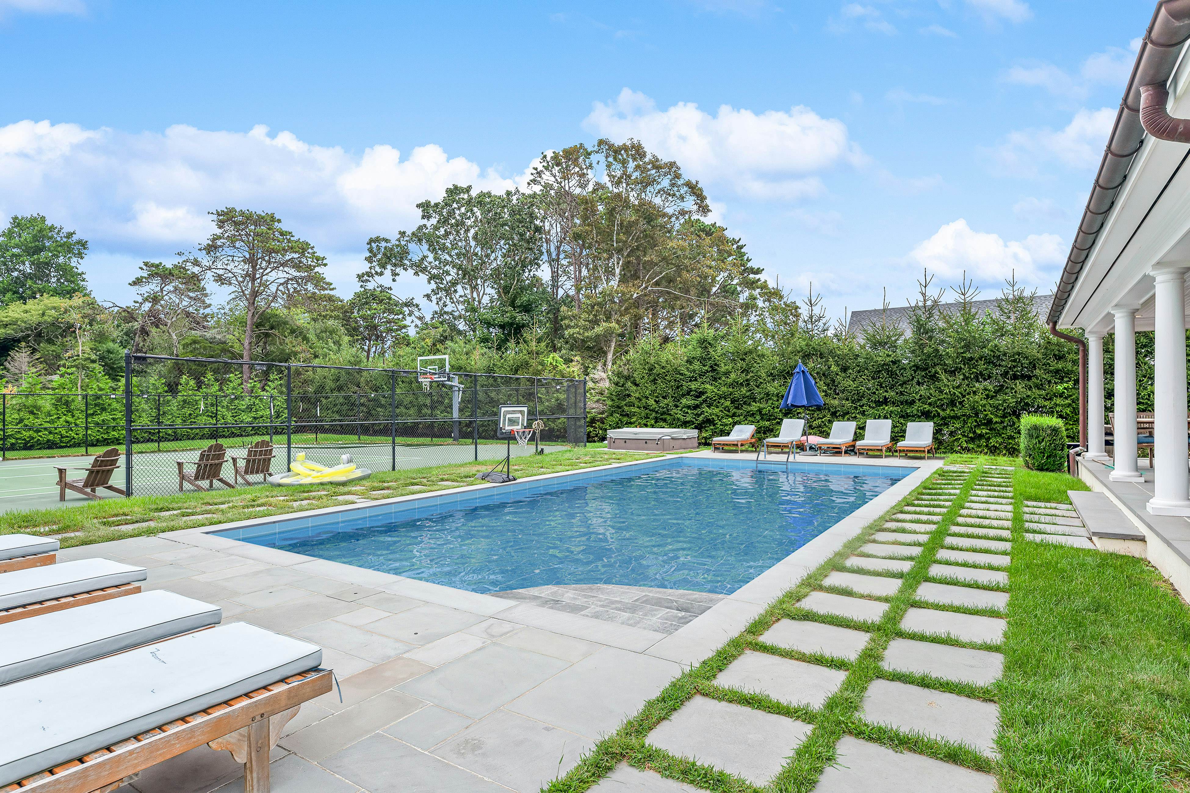 Colonial Hampton Charm