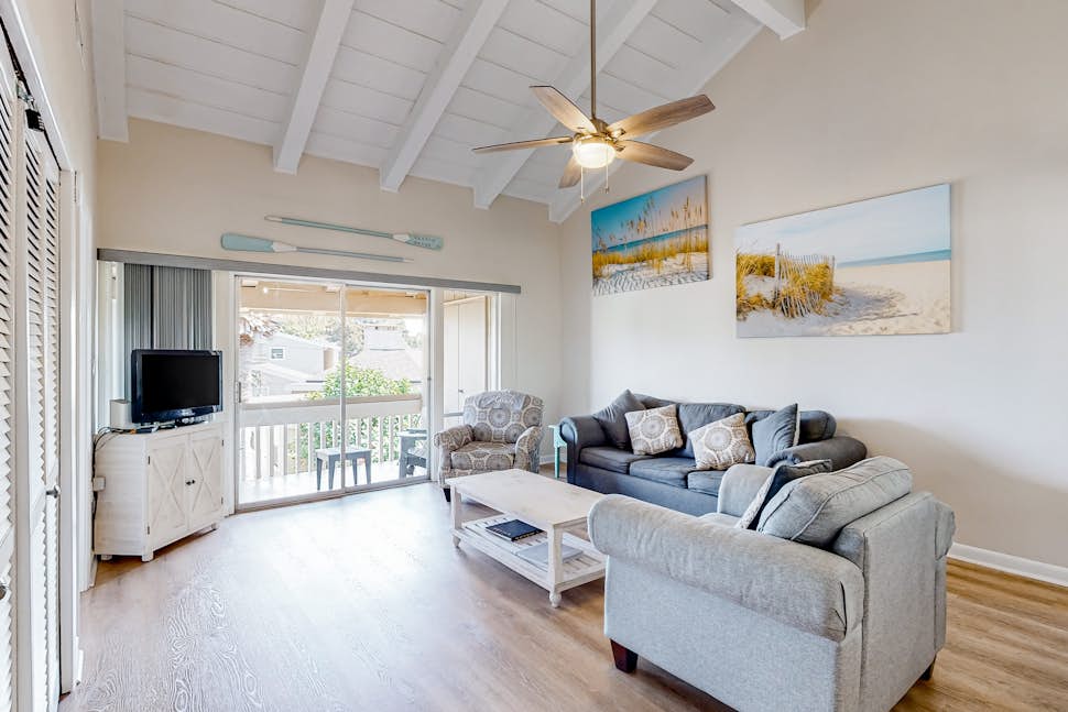 Chateau La Mer 11C 2 BD Destin, FL Vacation Rental Vacasa