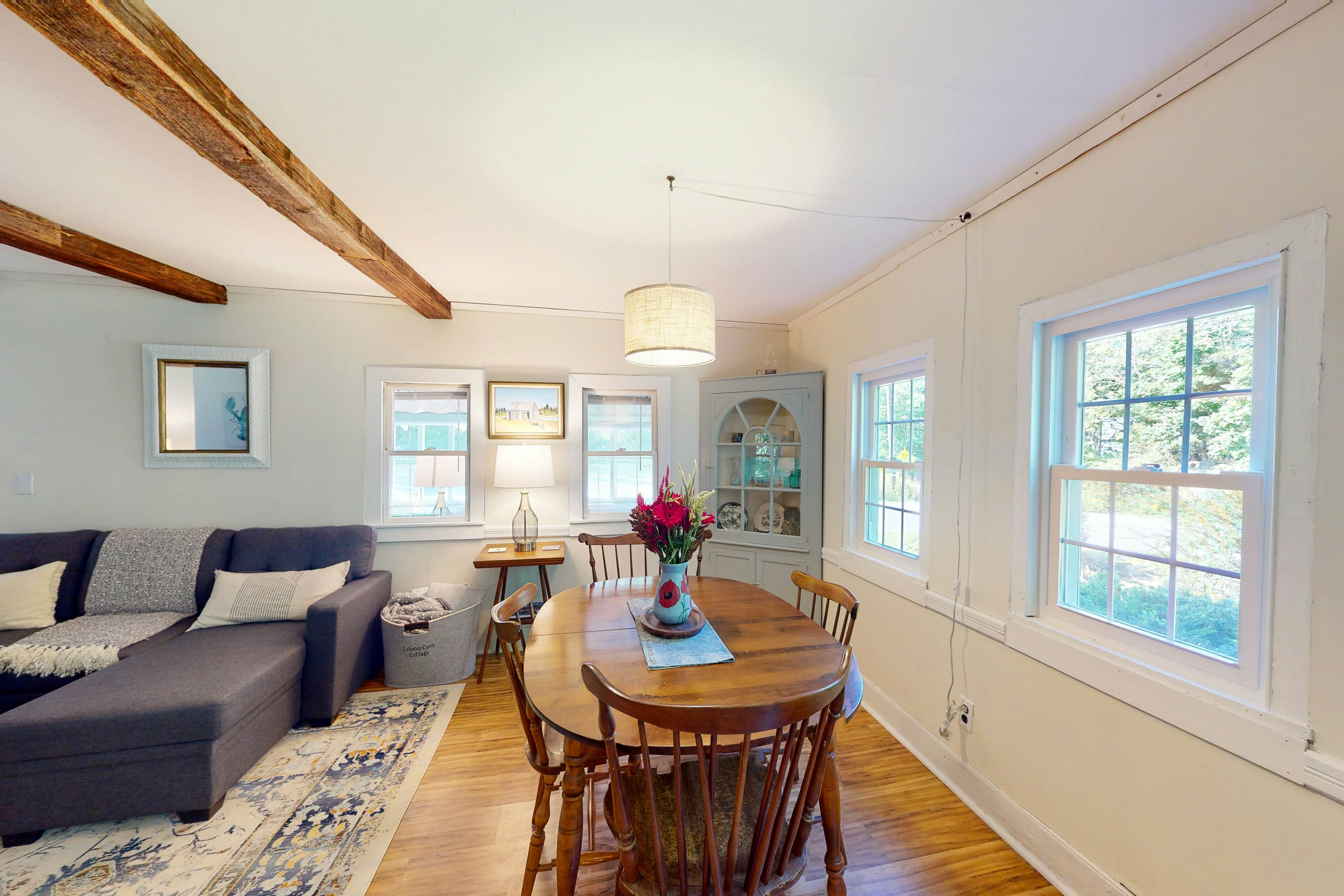 Lobster Cove Cottage 2 BD Boothbay Harbor, ME Vacation Rental Vacasa