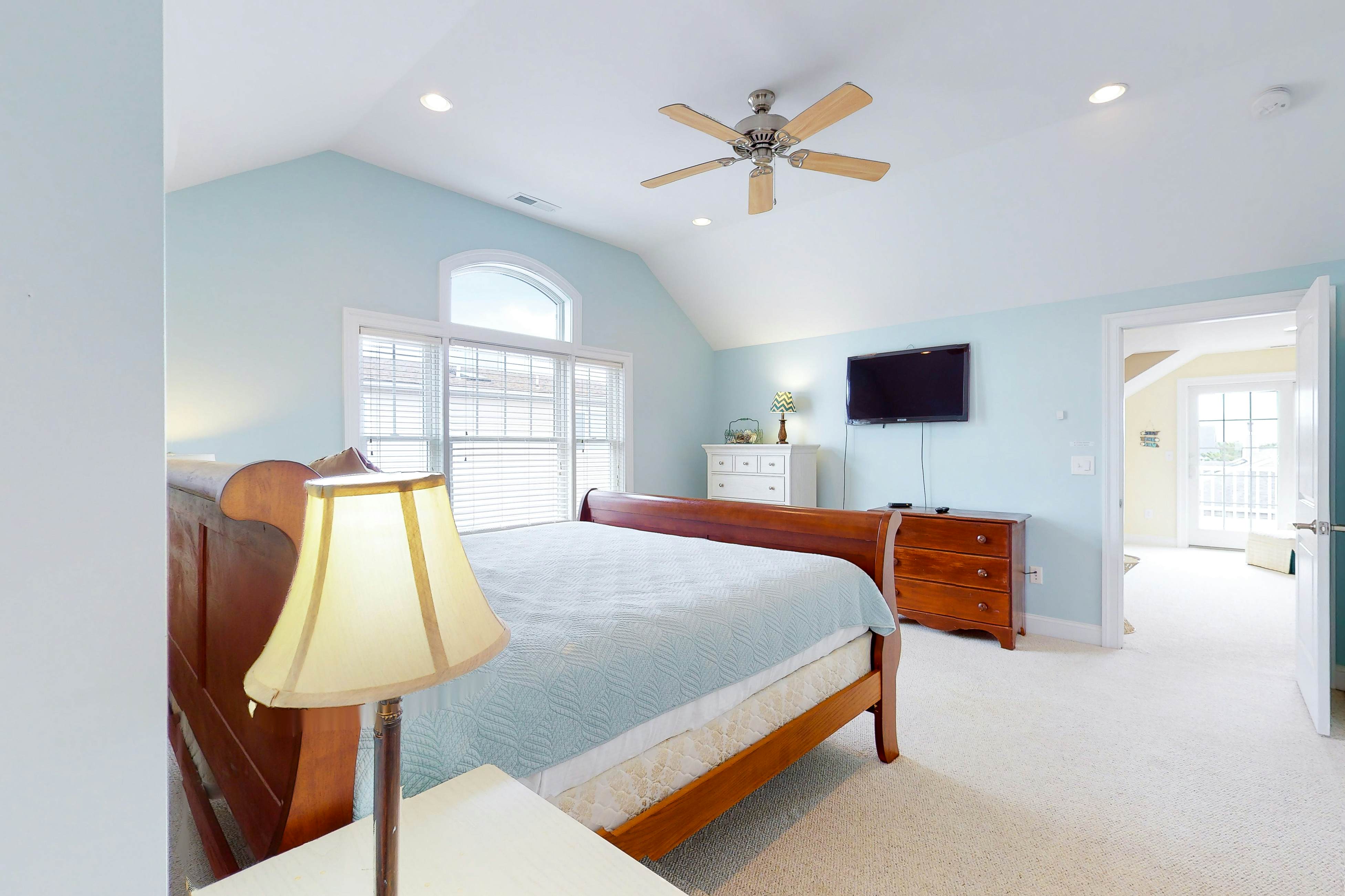 Tower Shores 39587 Admiral Rd. 2 4 BD Bethany Beach, DE Vacation