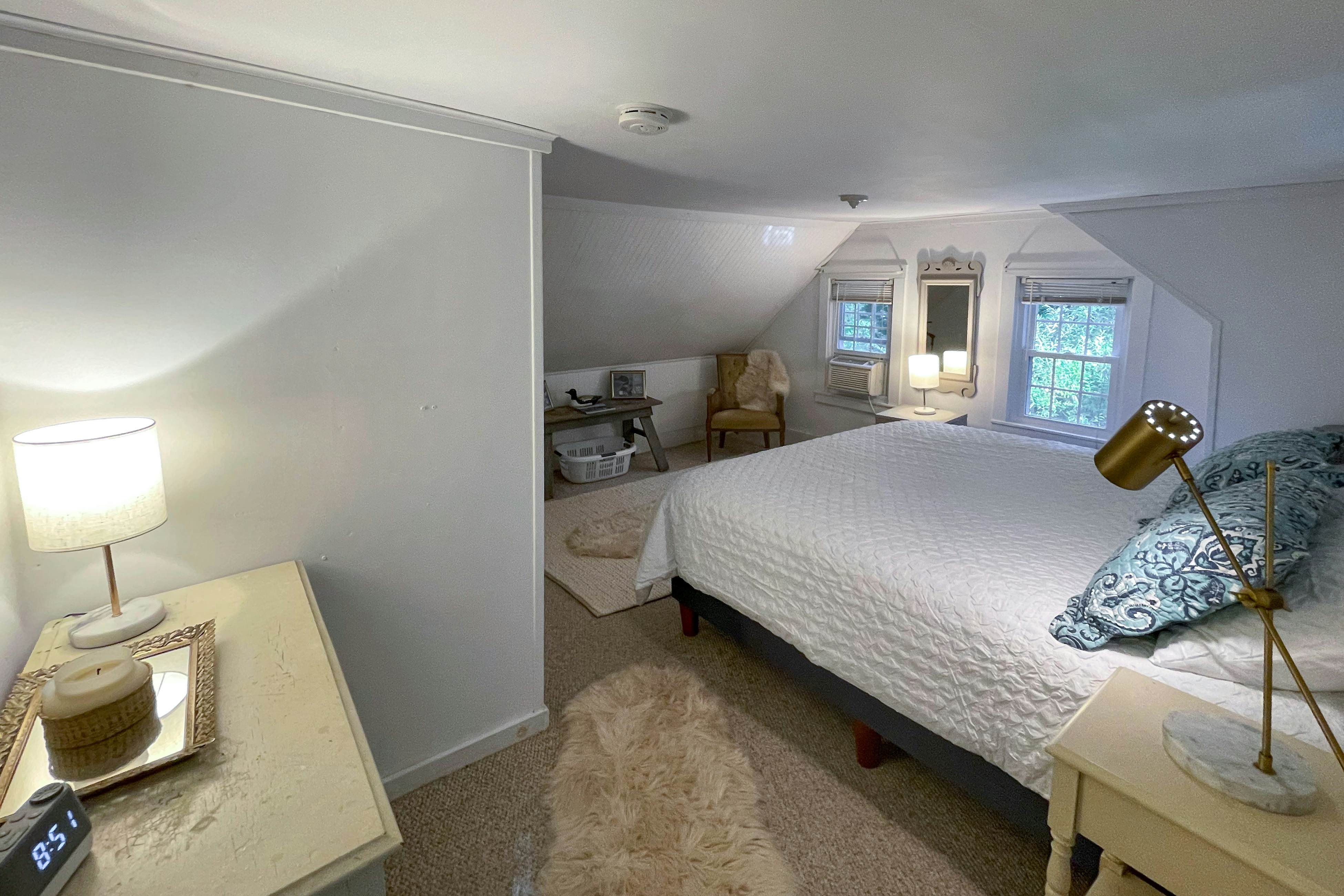 Lobster Cove Cottage 2 BD Boothbay Harbor, ME Vacation Rental Vacasa