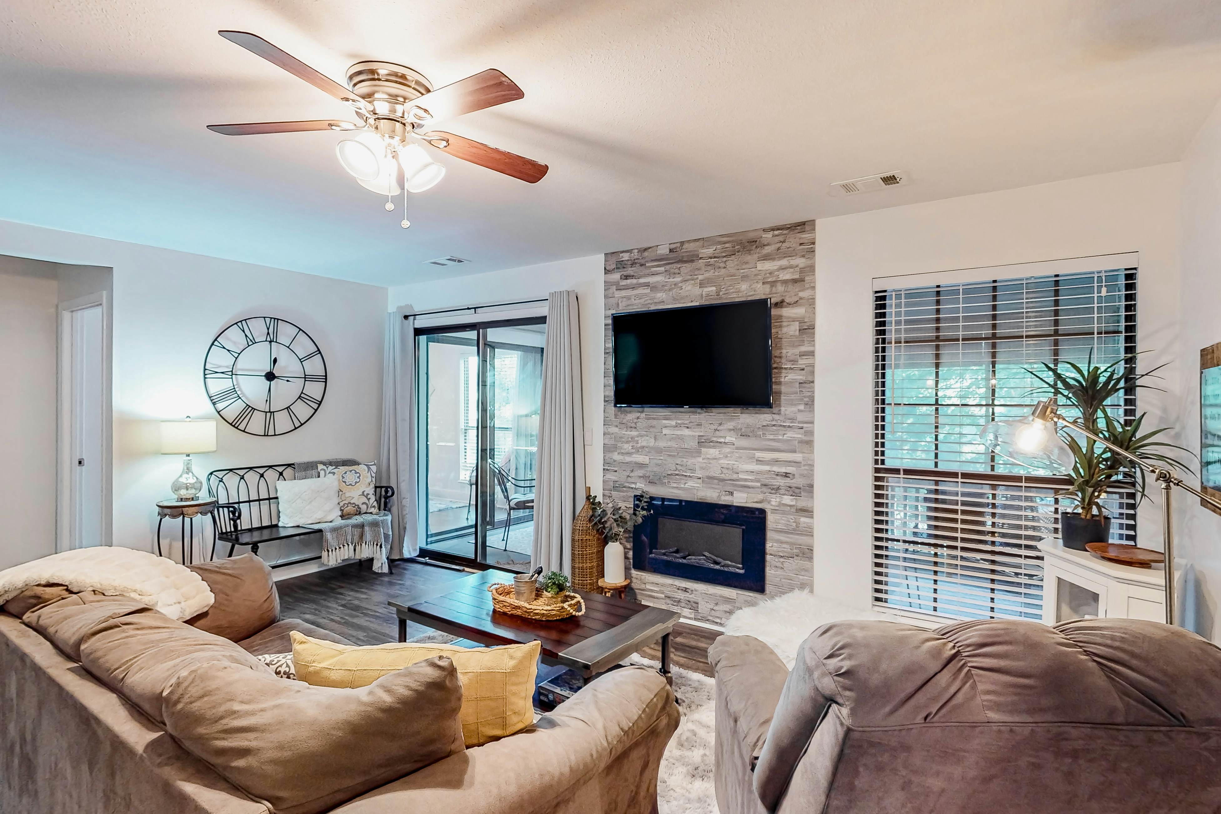 Pointe Royale Cute, Comfy, & Cozy