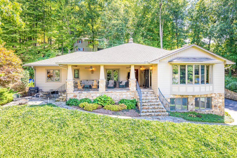 Retreat 5 BD Lake Junaluska, NC Vacation Rental Vacasa