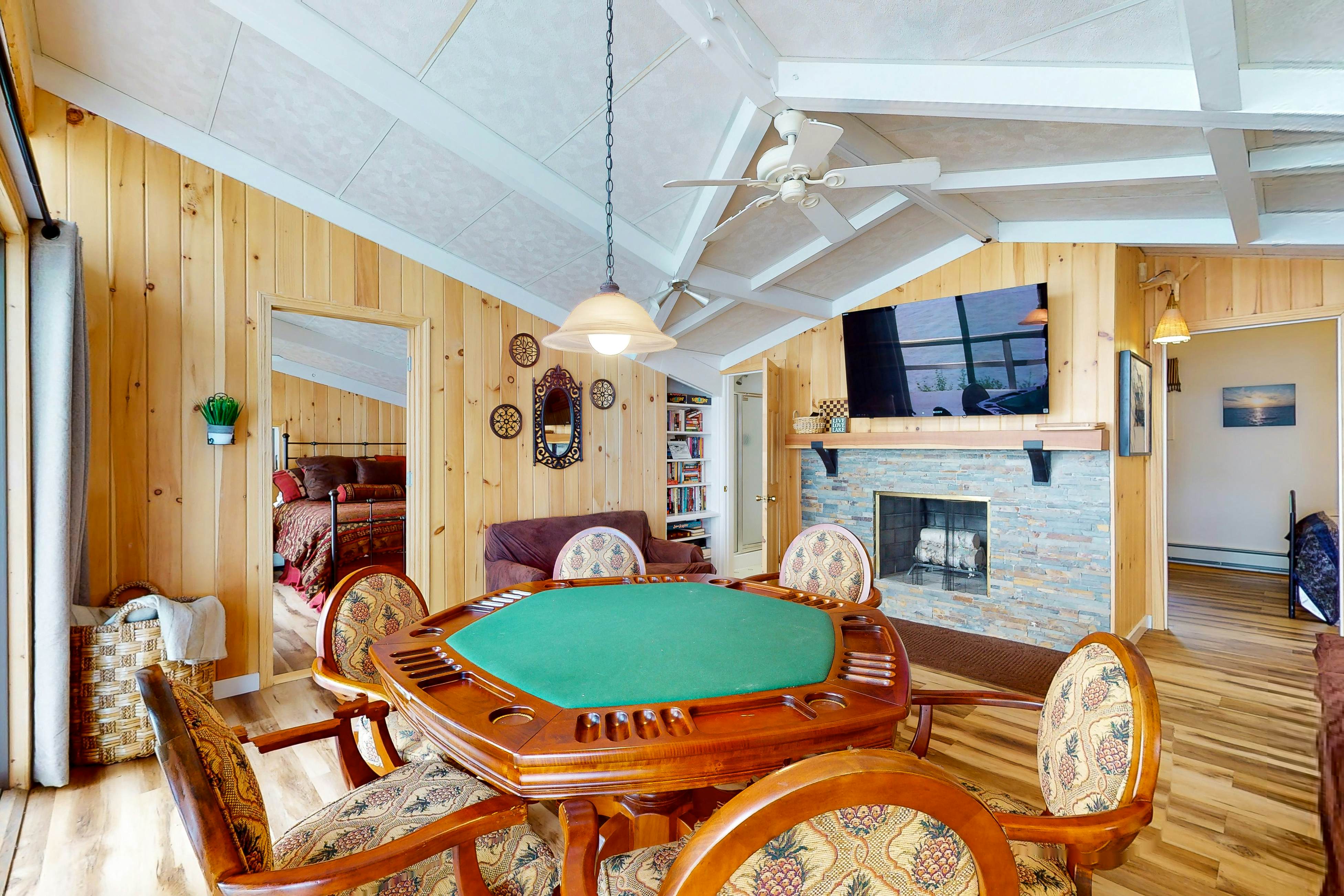 Perfect Family Getaway Minge Cove Alton 4 BD Alton, NH Vacation Rental Vacasa