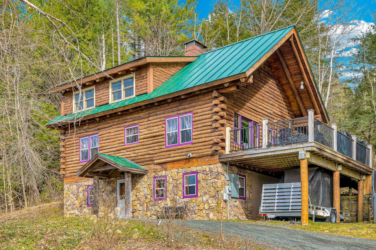 Wood Road Retreat 3 BD Quechee, VT Vacation Rental Vacasa
