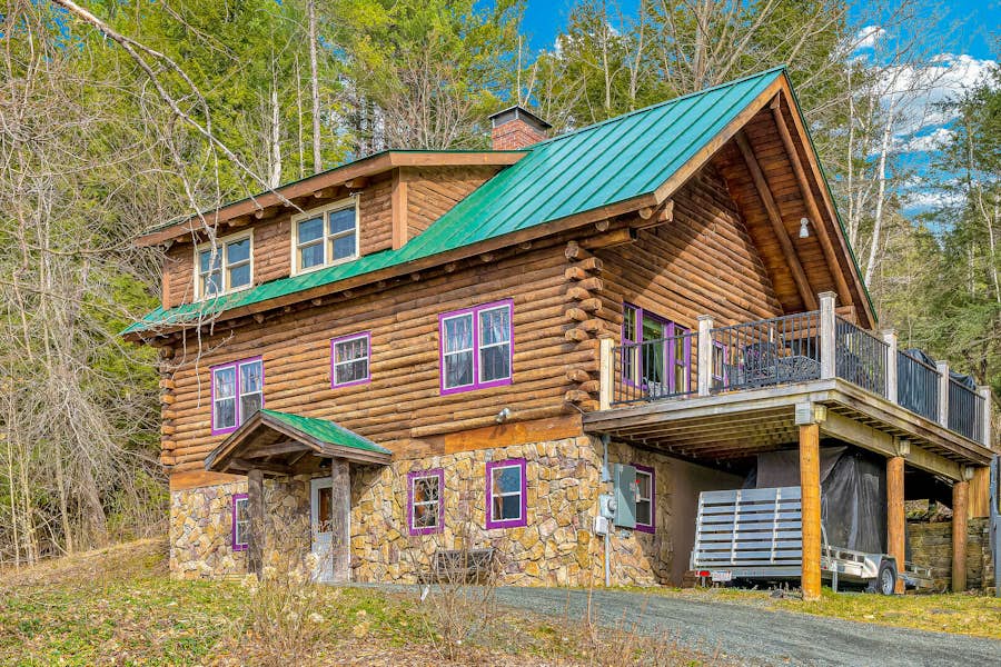 Wood Road Retreat 3 BD Quechee, VT Vacation Rental Vacasa