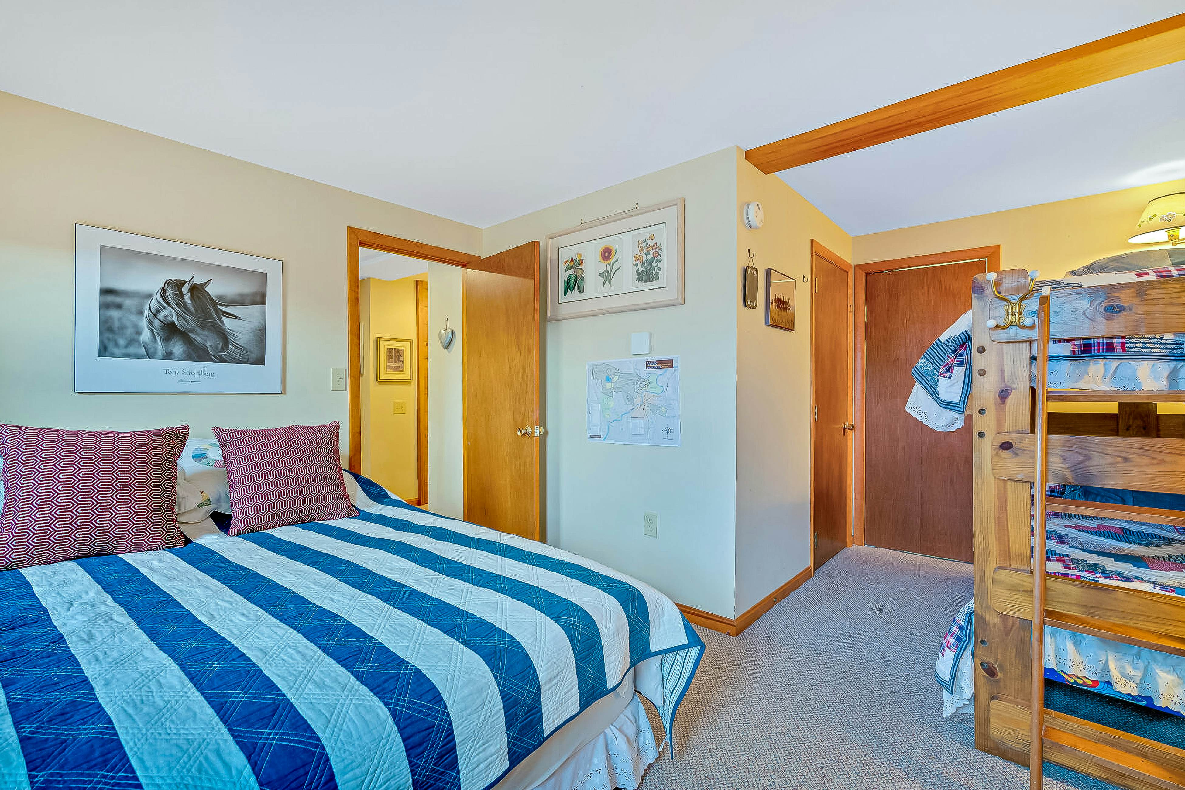 Wood Road Retreat 3 BD Quechee, VT Vacation Rental Vacasa