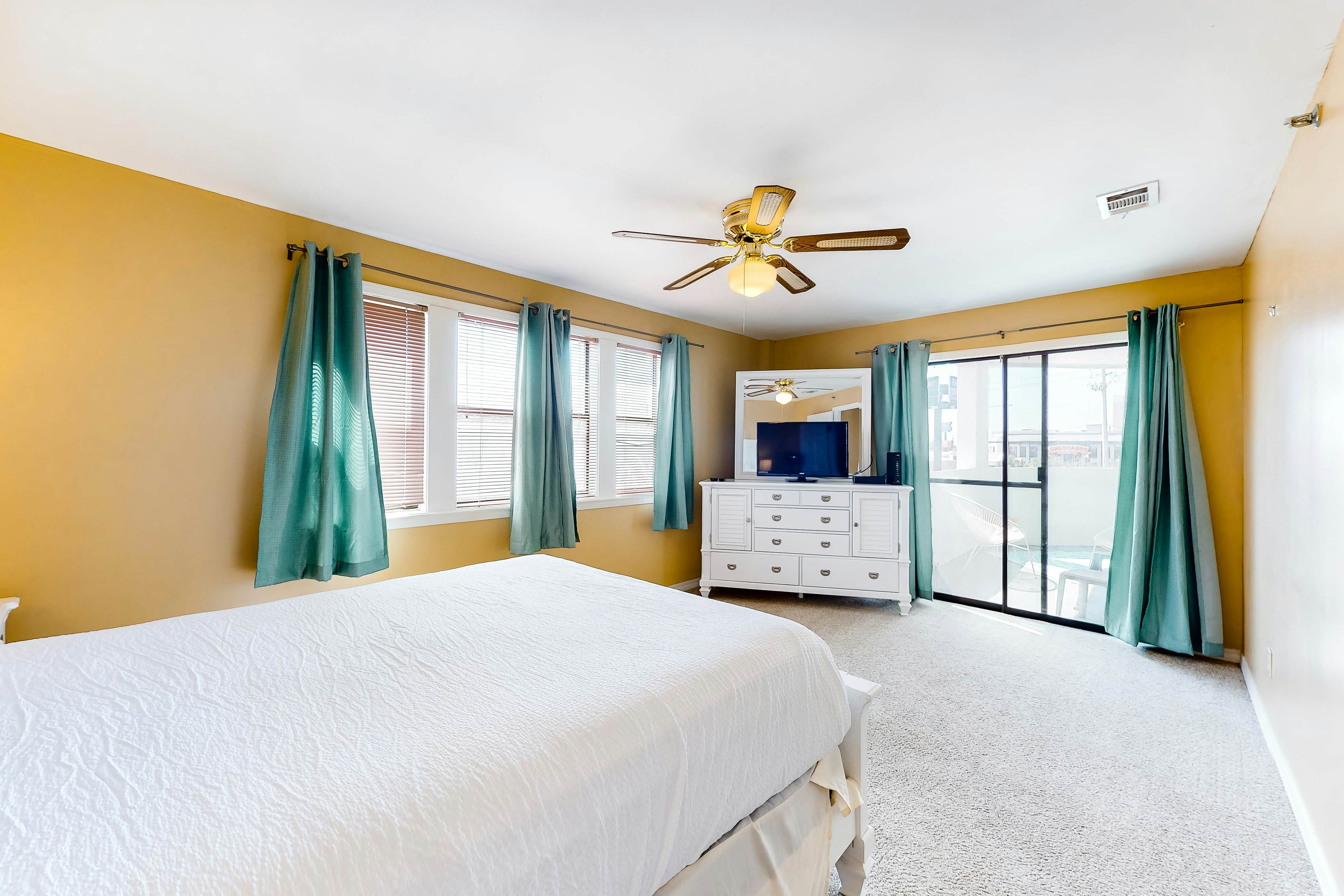 The Inn at St Thomas Square 1203B