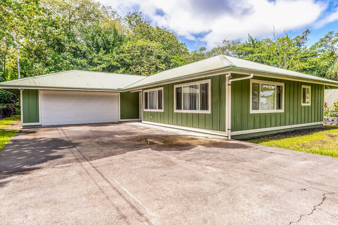 Aloha Valley Shores 31Day Minimum 3 BD Pahoa, HI Vacation Rental