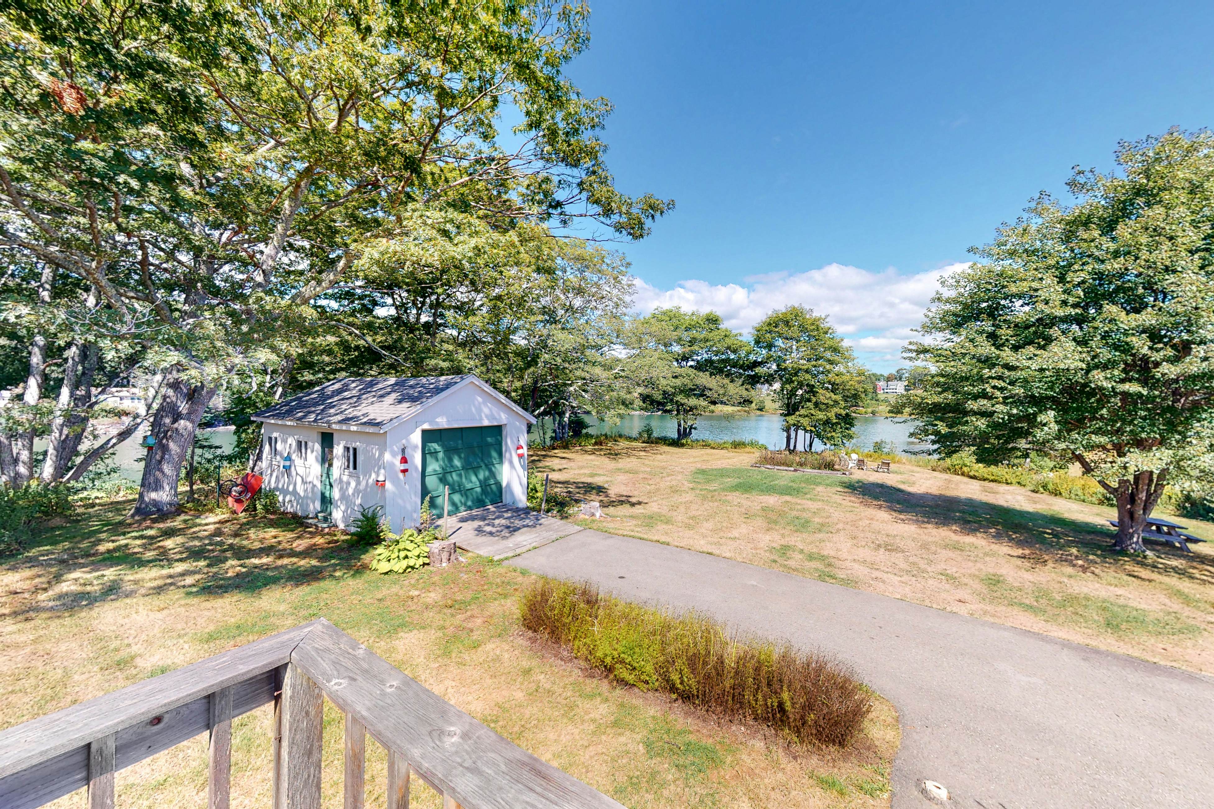 Murray Hill Waterside