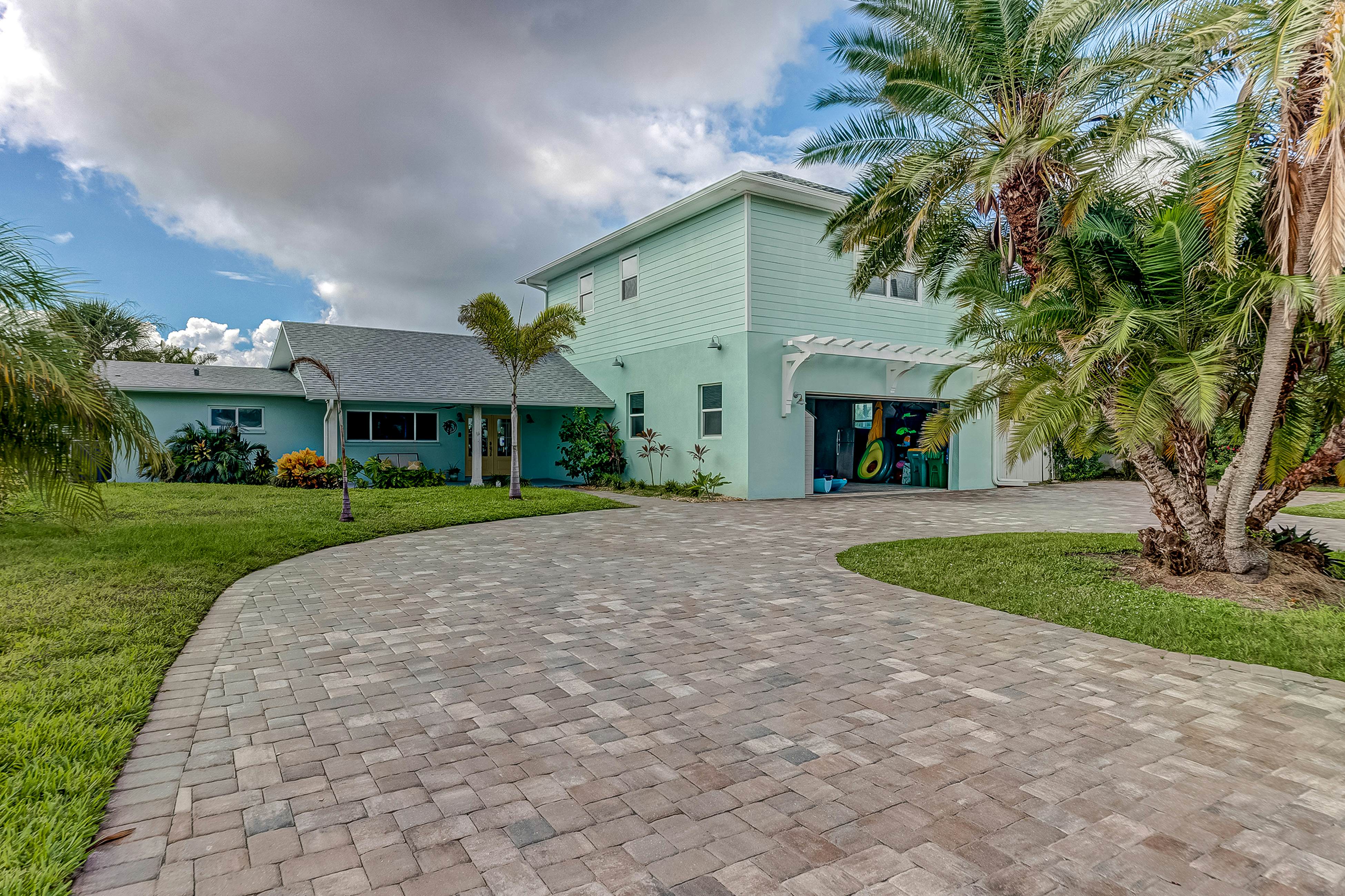 Cocoa Isles Dream 4 BD Cocoa Beach, FL Vacation Rental Vacasa