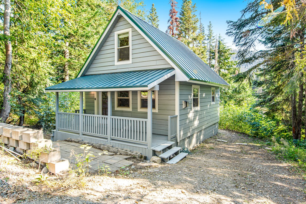 Snowdrop Summit Cabin 1 BD Snoqualmie Pass, WA Vacation Rental Vacasa