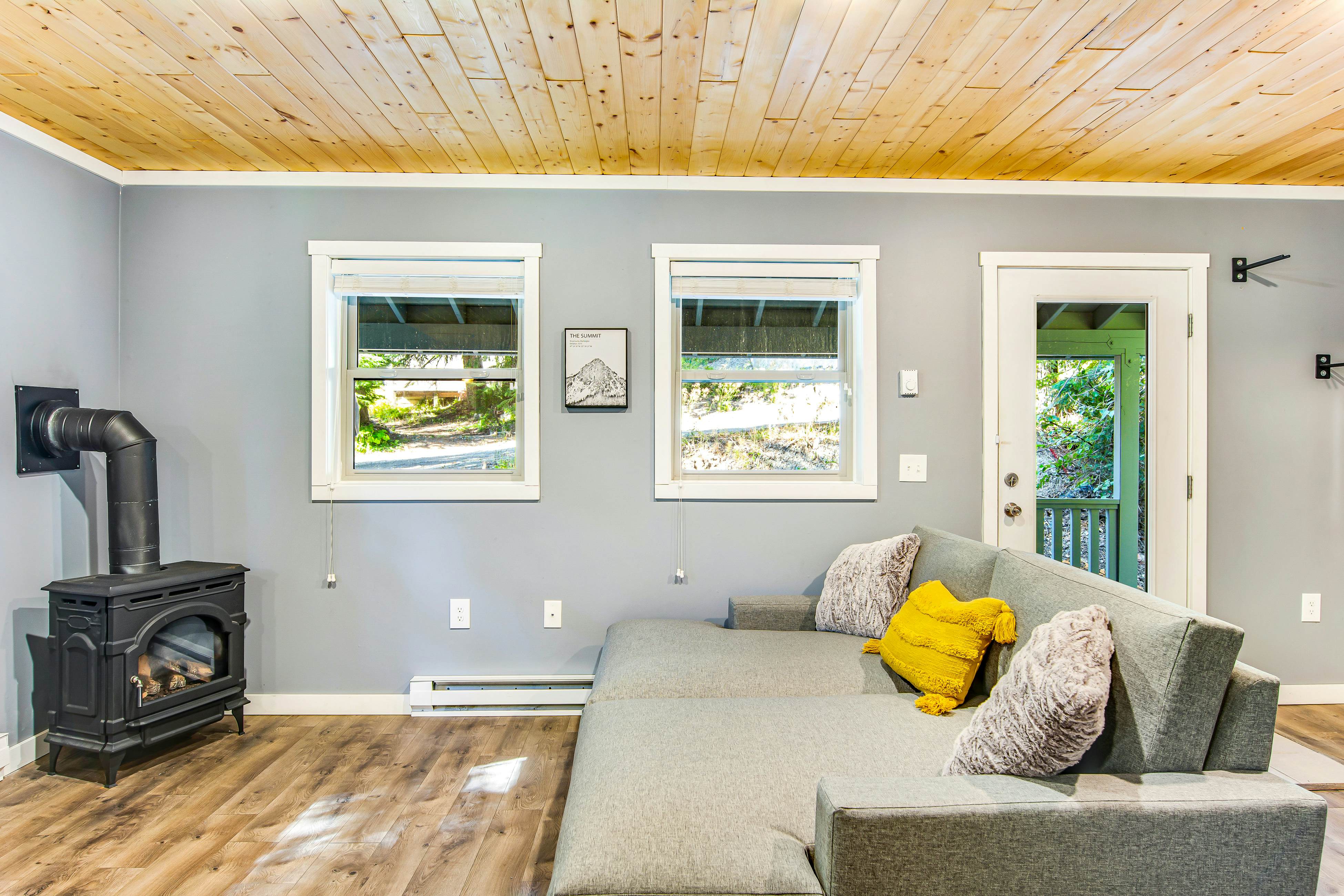 Snowdrop Summit Cabin